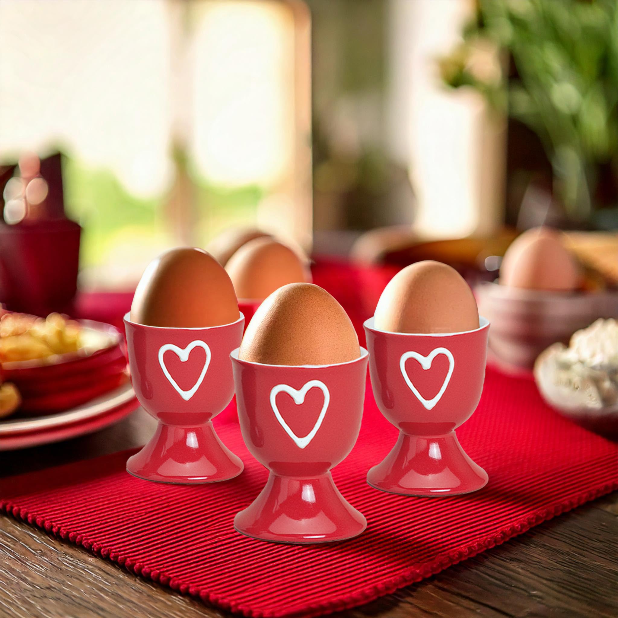 Bunte Landhaus-Stil Eierbecher 4er Set weiß - Runde Keramik Frühstücks-Eier Herzen Untersetzer