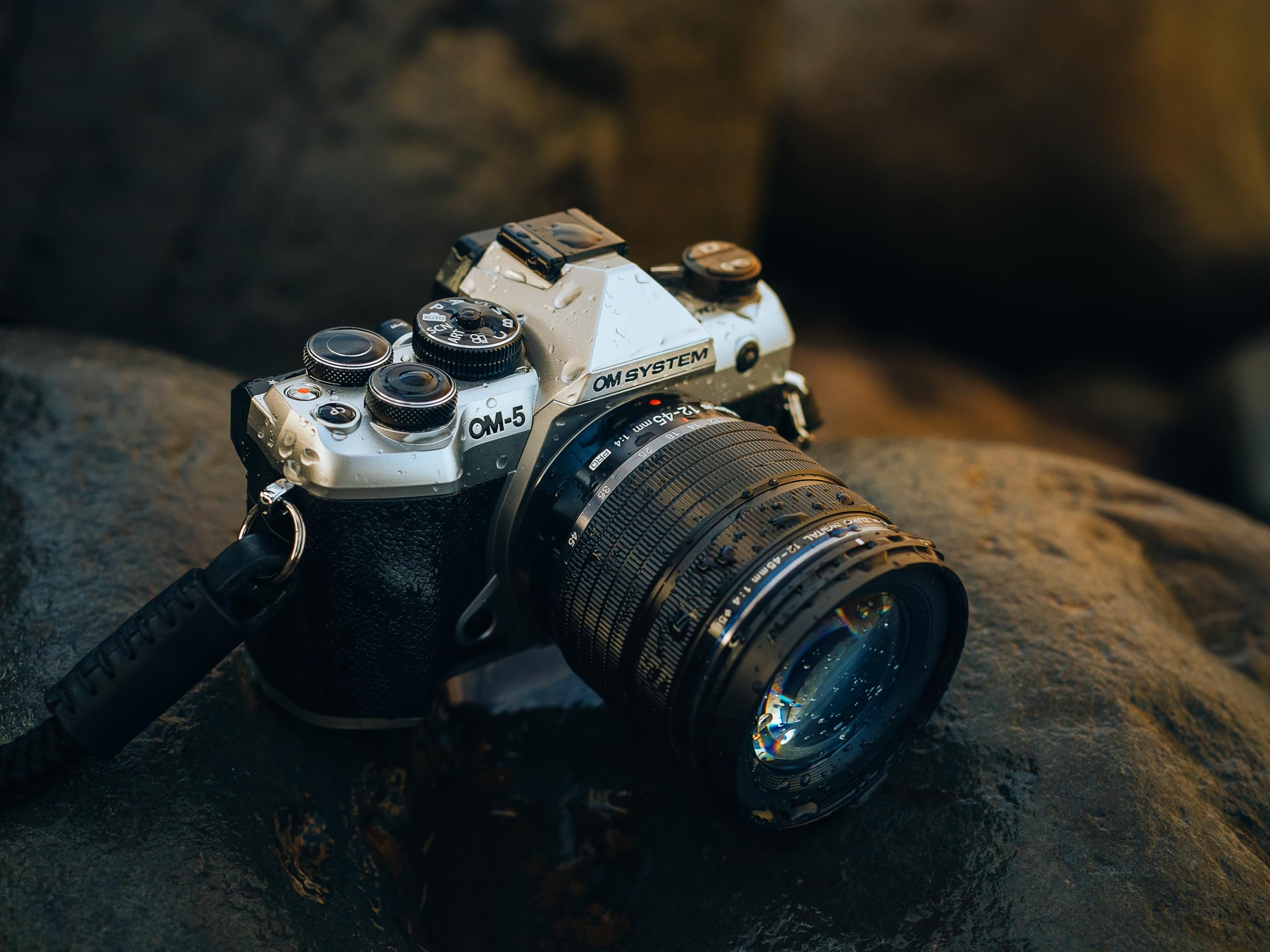 Amazon.com : OM SYSTEM OM-5 Mark II SLV w/M.ZUIKO Digital ED 12