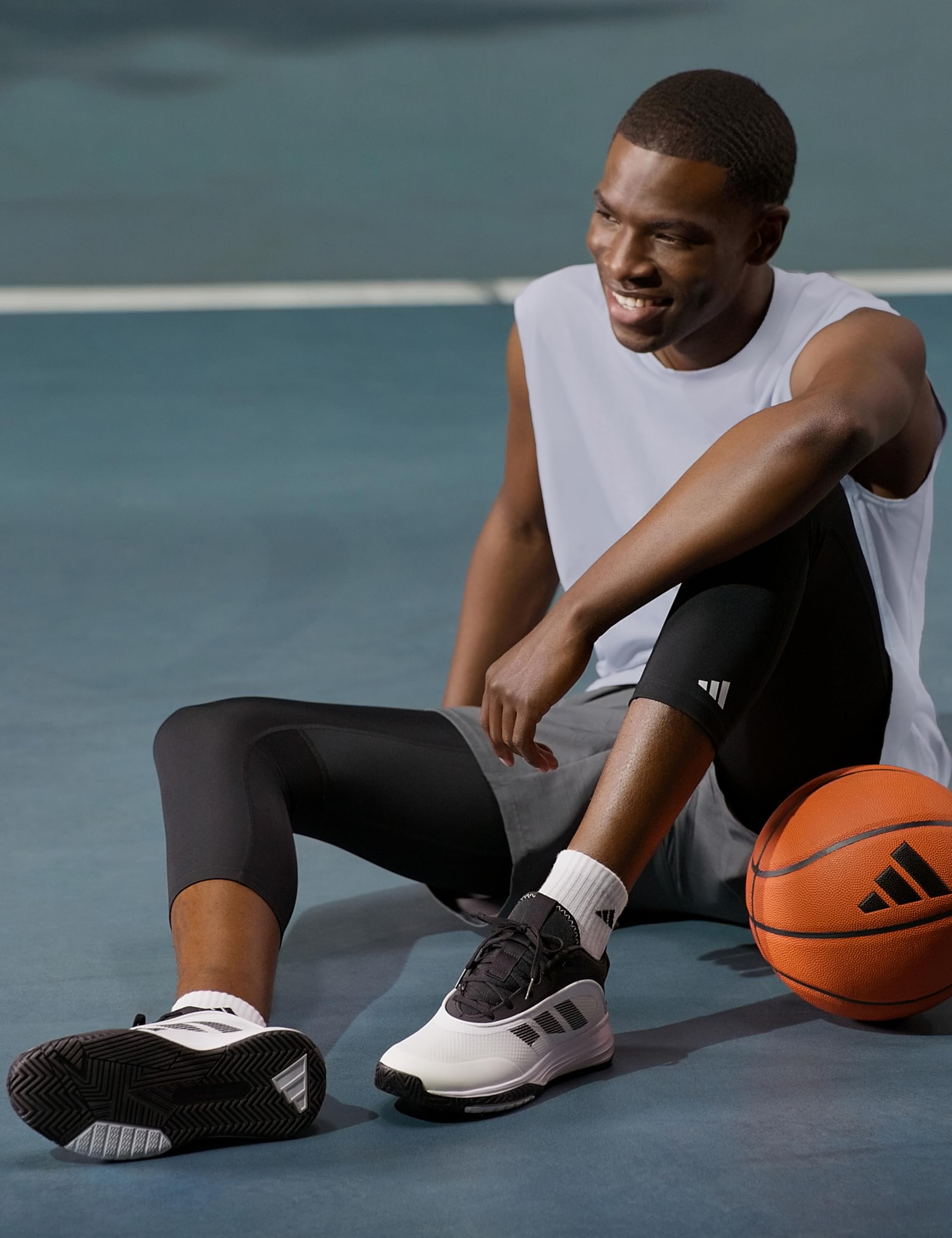 Adidas Herren Own The Game 3 Shoes Basketball-Schuhe