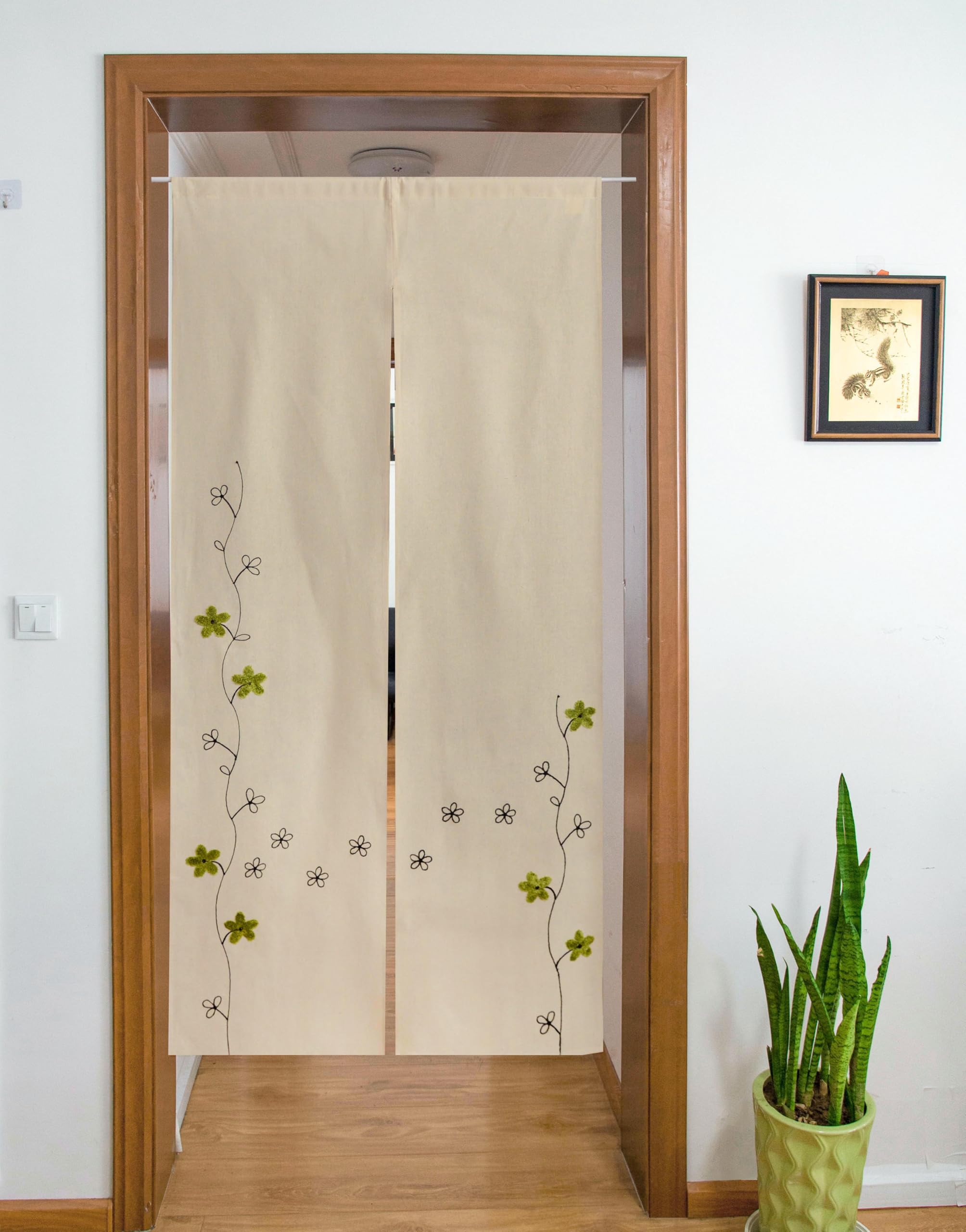 Amazon｜YURLISA春夏冬おしゃれ花柄刺繍入りの麻風のれん