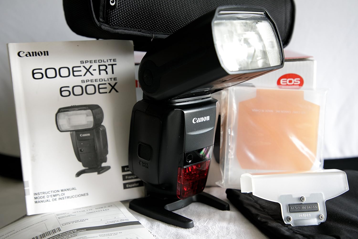 Canon Speedlite 600EXRT Flash On Camera Shoe Mount