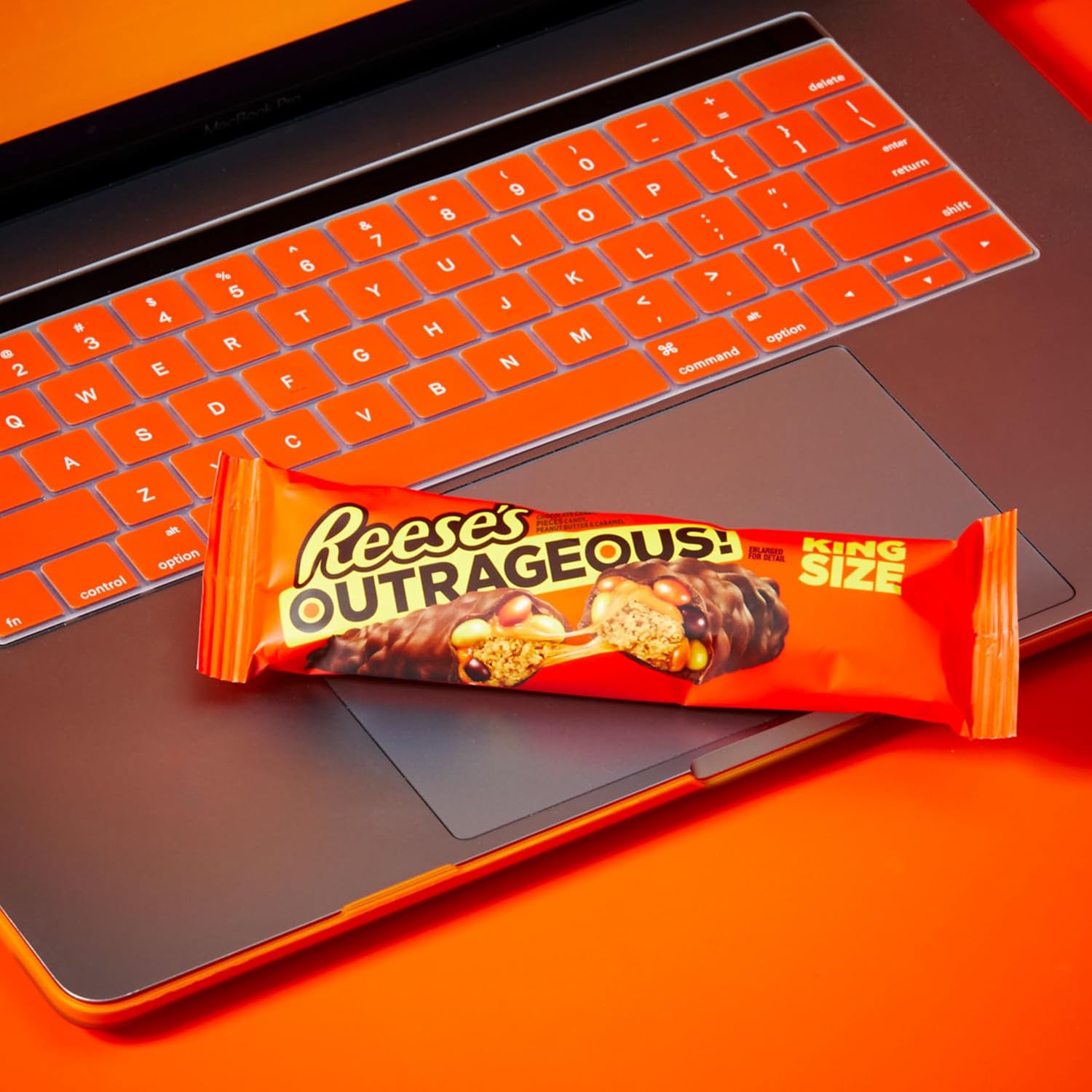 REESE'S OUTRAGEOUS! Peanut Butter, Caramel and PIECES King Size, Candy Bars, 2.95 oz (18 Count)