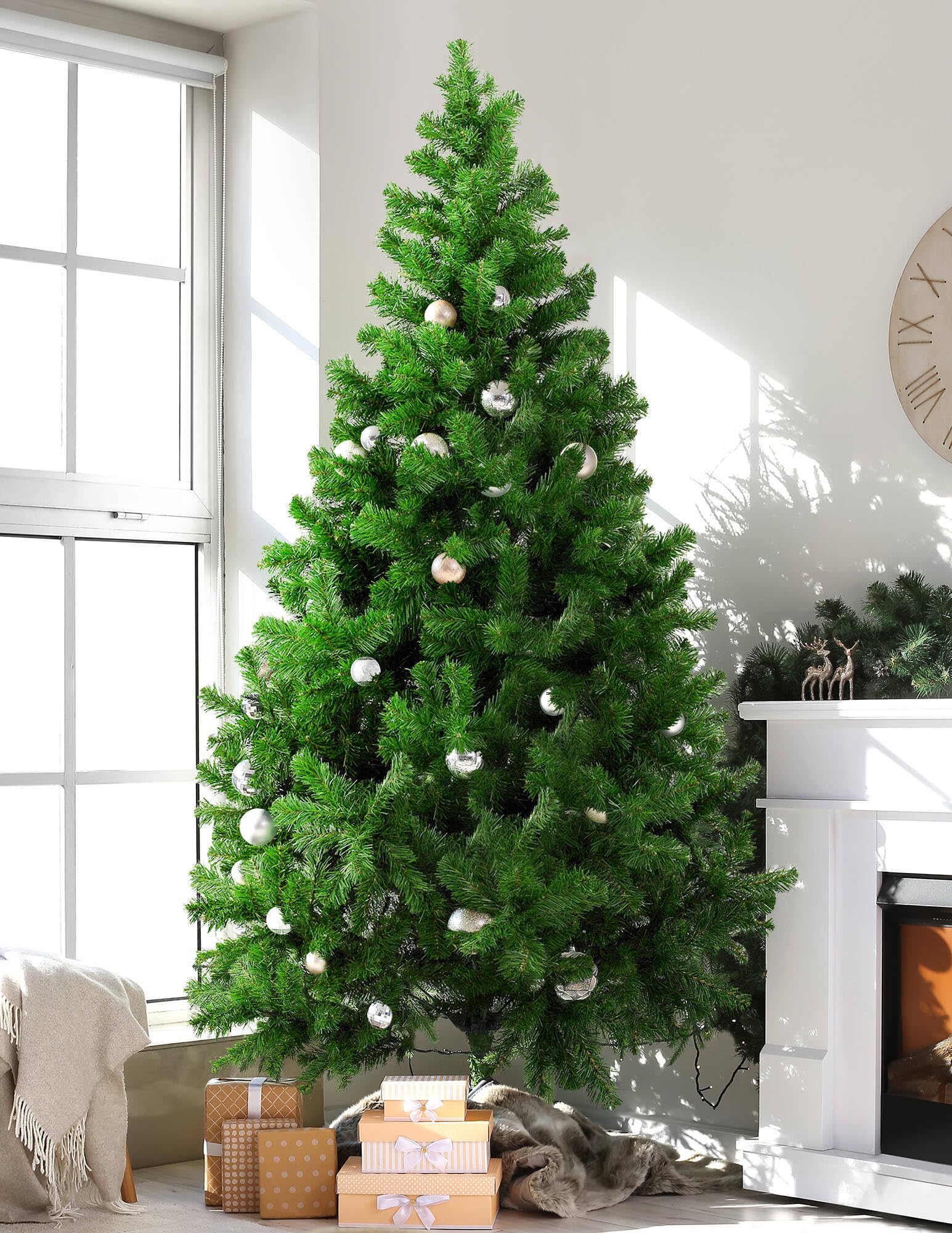 Dmora - Sapin de Noël Riccardo, Sapin artificiel extra épais, véritable Sapin effet PVC, 1078 branches, hauteur 210 cm