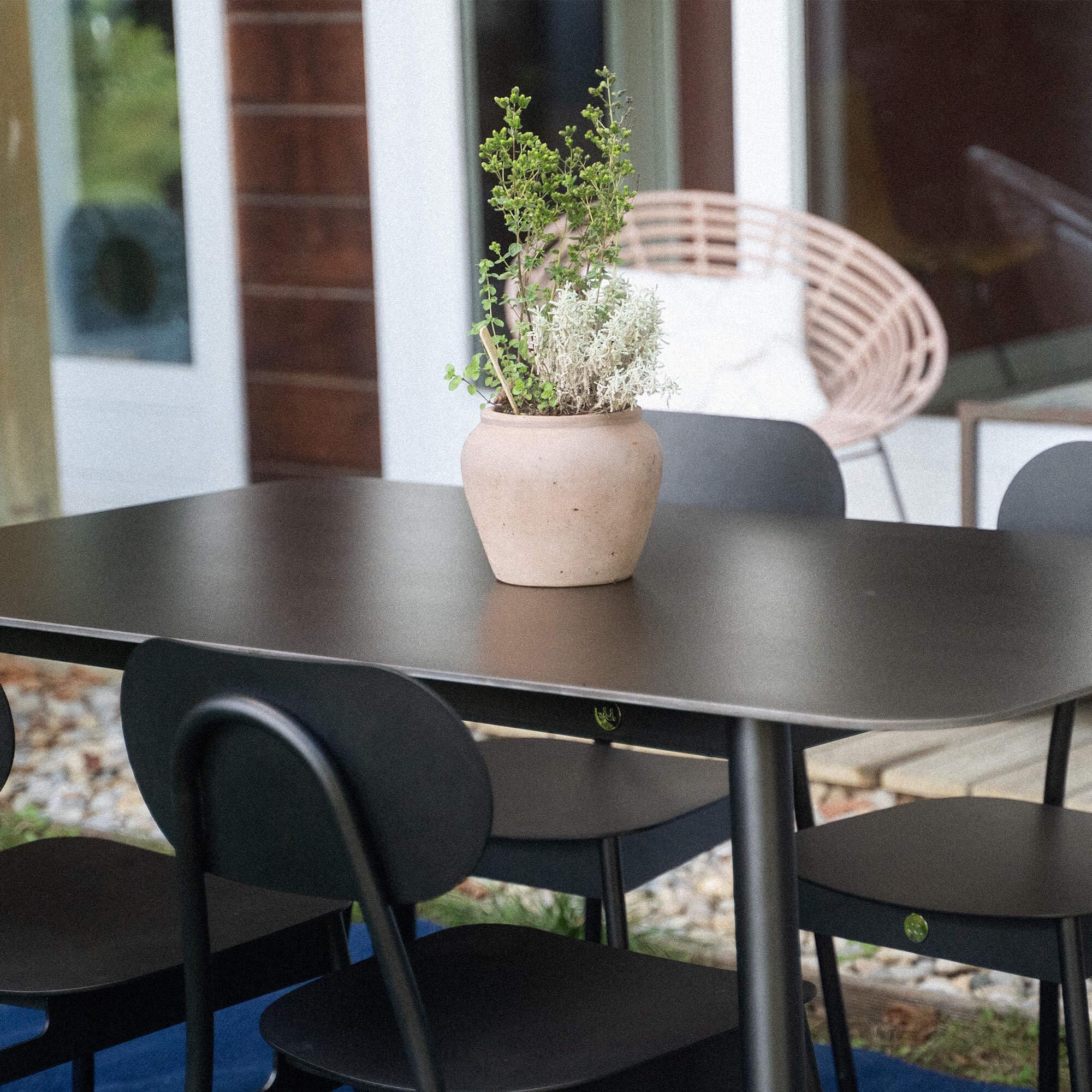 JJ. Table de Jardin Aluminium et Céramique 180cm Jade - 6/8 pers. Facile et Rapide à Monter Plateau de 180 x 90cm : Idéal pour 8 convives Structure des Pieds en alu Bleu océan