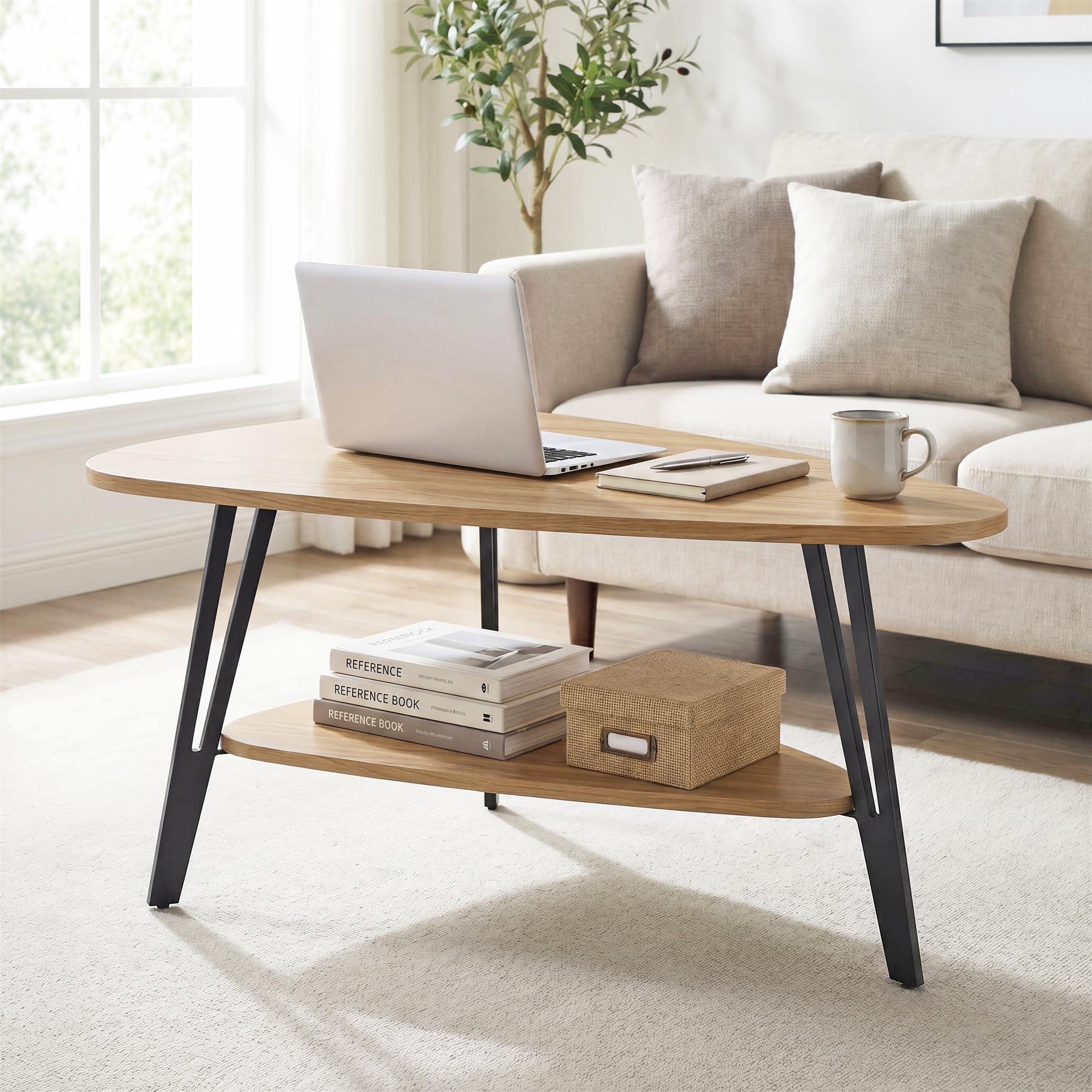 Manora Couchtisch oval Holz mit Ablagefach & Metallbeinen - Moderner Wohnzimmertisch Kaffeetisch Sofatisch Beistelltisch für Wohnzimmer Schlafzimmer Büro (Eiche+Schwarz, zweistöckig, Dreieckig)