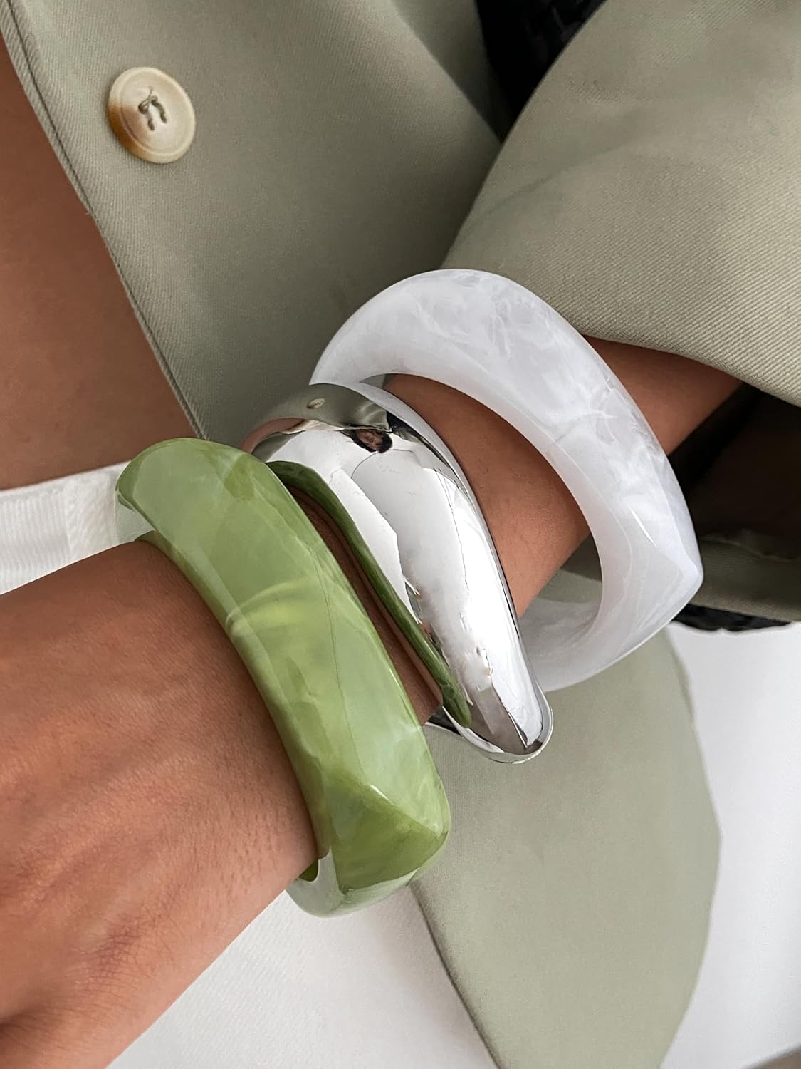 ALEXTINA Resin Bangle Bracelets Set – Chunky Acrylic Stack with Gold Tortoiseshell Amber, 3PCS Wide Cuff Mixed Bangles for Women, Trendy Fashion Jewelry Gift - Image 2