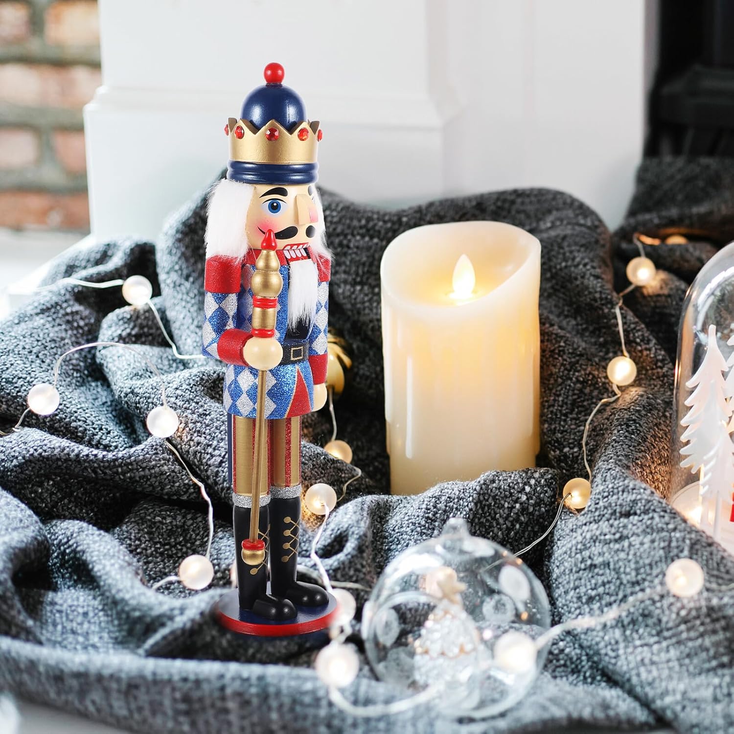Wooden Nutcracker Figurine Christmas Soldier Decoration Traditional Xmas Nutcracker Craft Desktop Festival Ornament for Holiday Home Decor