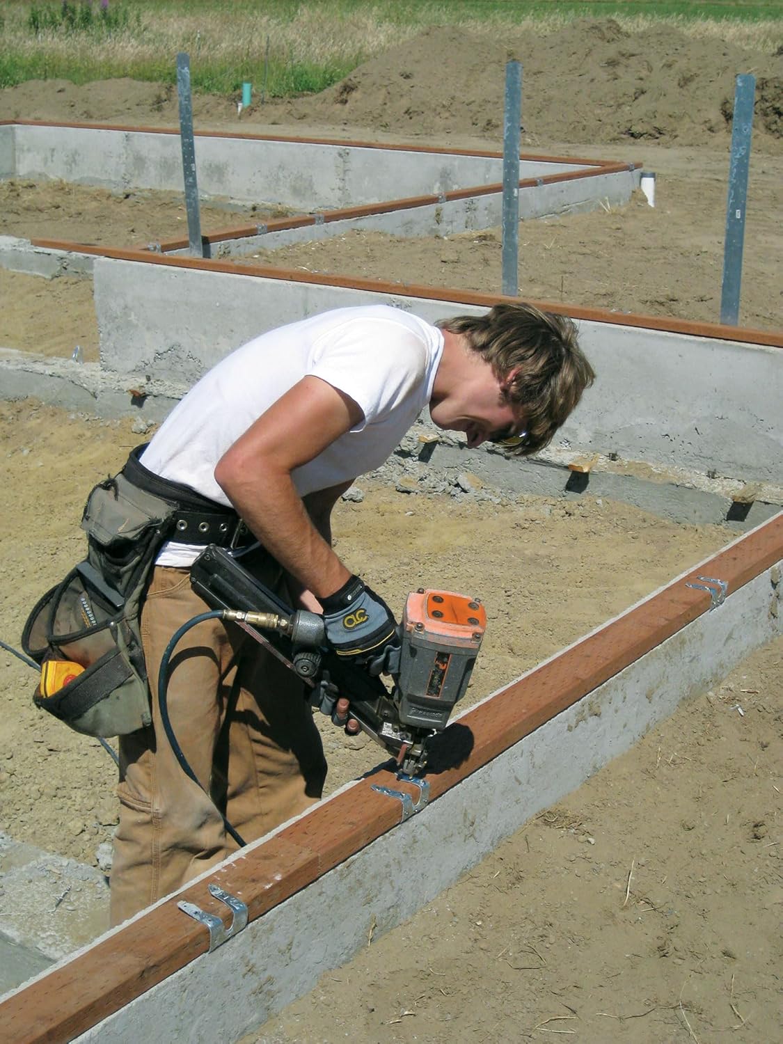 Simpson Strong-Tie MASA MASA 16-Gauge Galvanized Mudsill Anchor (Pack of 50)