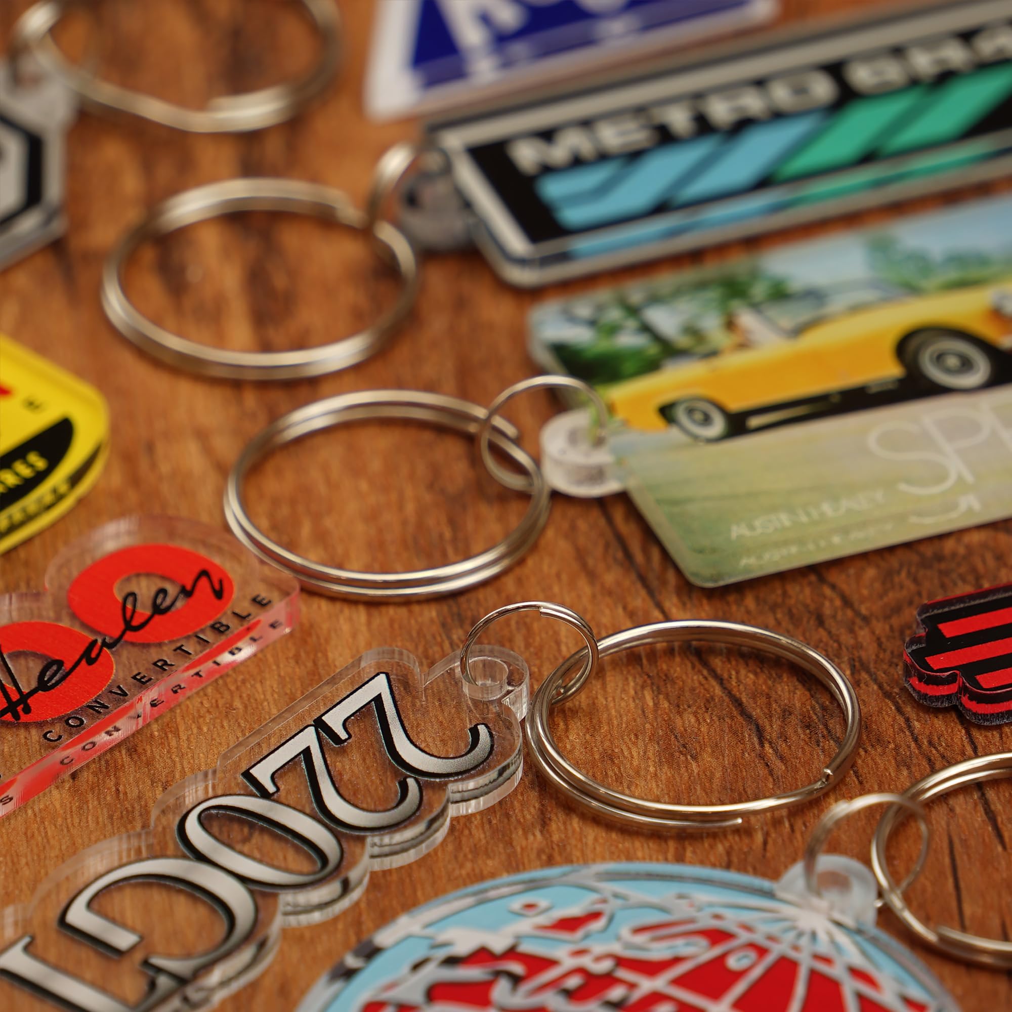Triumph TR6 Keyring Classic British Car Keychain OFFICIAL LICENCED PRODUCT — view 7