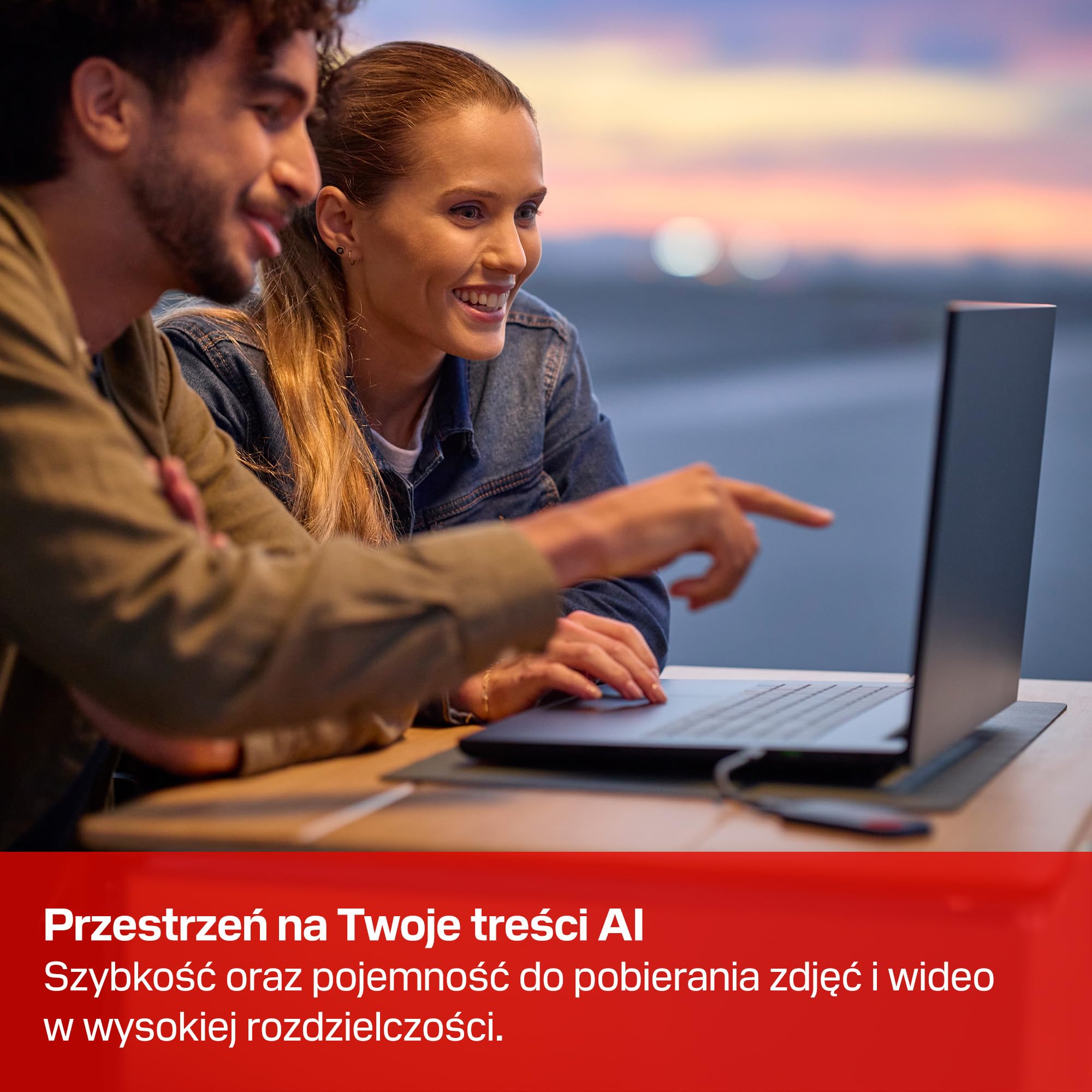 SANDISK Extreme Portable SSD Przenośny dysk 4 TB (szybkości przesyłania do 2000 MB/s, USB Type-C, stopień ochrony IP65, ochrona przed upadkiem z wysokości do 3 metrów)