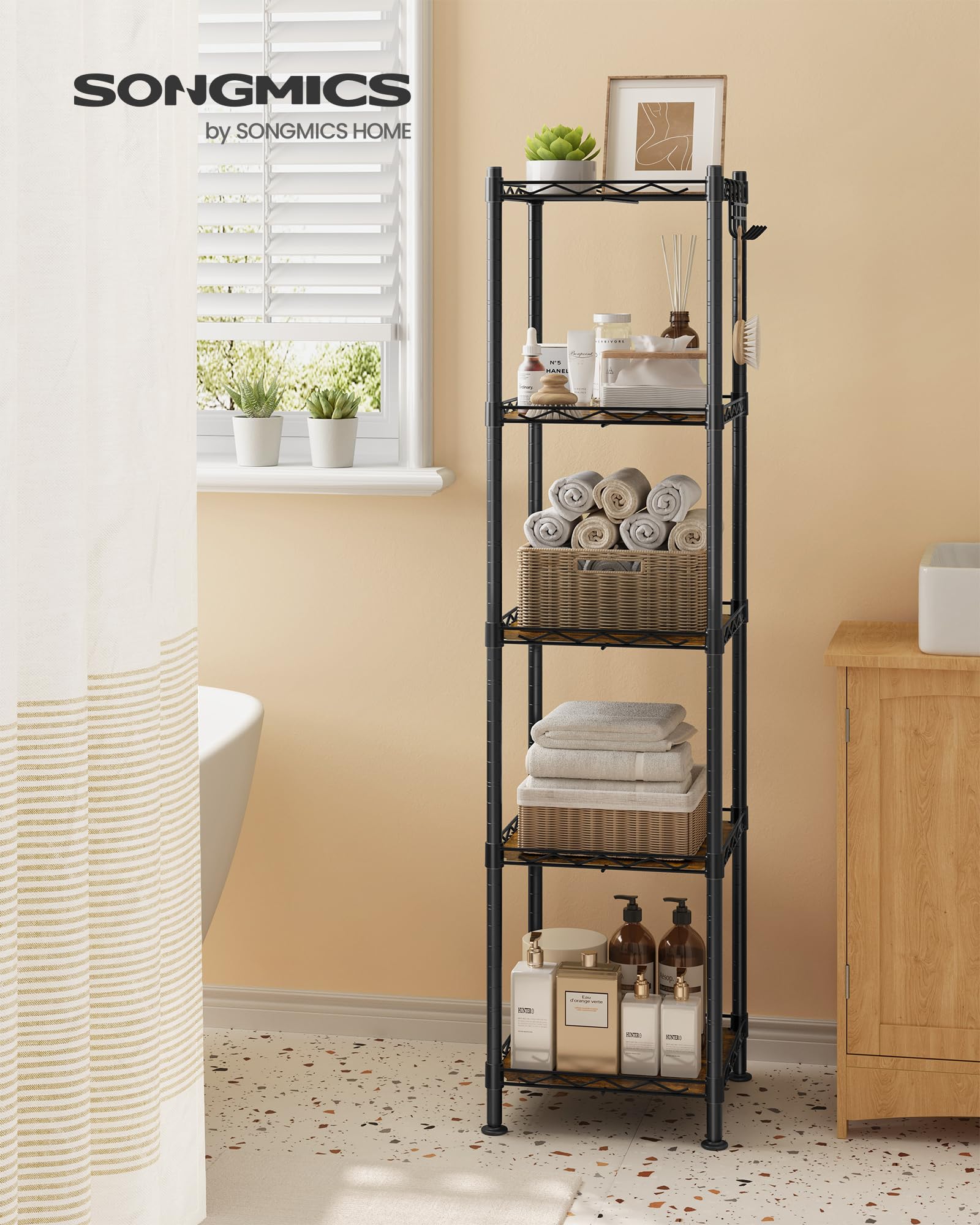 SONGMICS Badezimmerregal, Lagerregal für kleine Räume, Gesamttragfähigkeit 100 kg, 30 x 30 x 123 cm, mit 5 PP-Platten, abnehmbaren Haken, ausziehbarem Design, Schwarz und rustikales Braun ULGR023B02