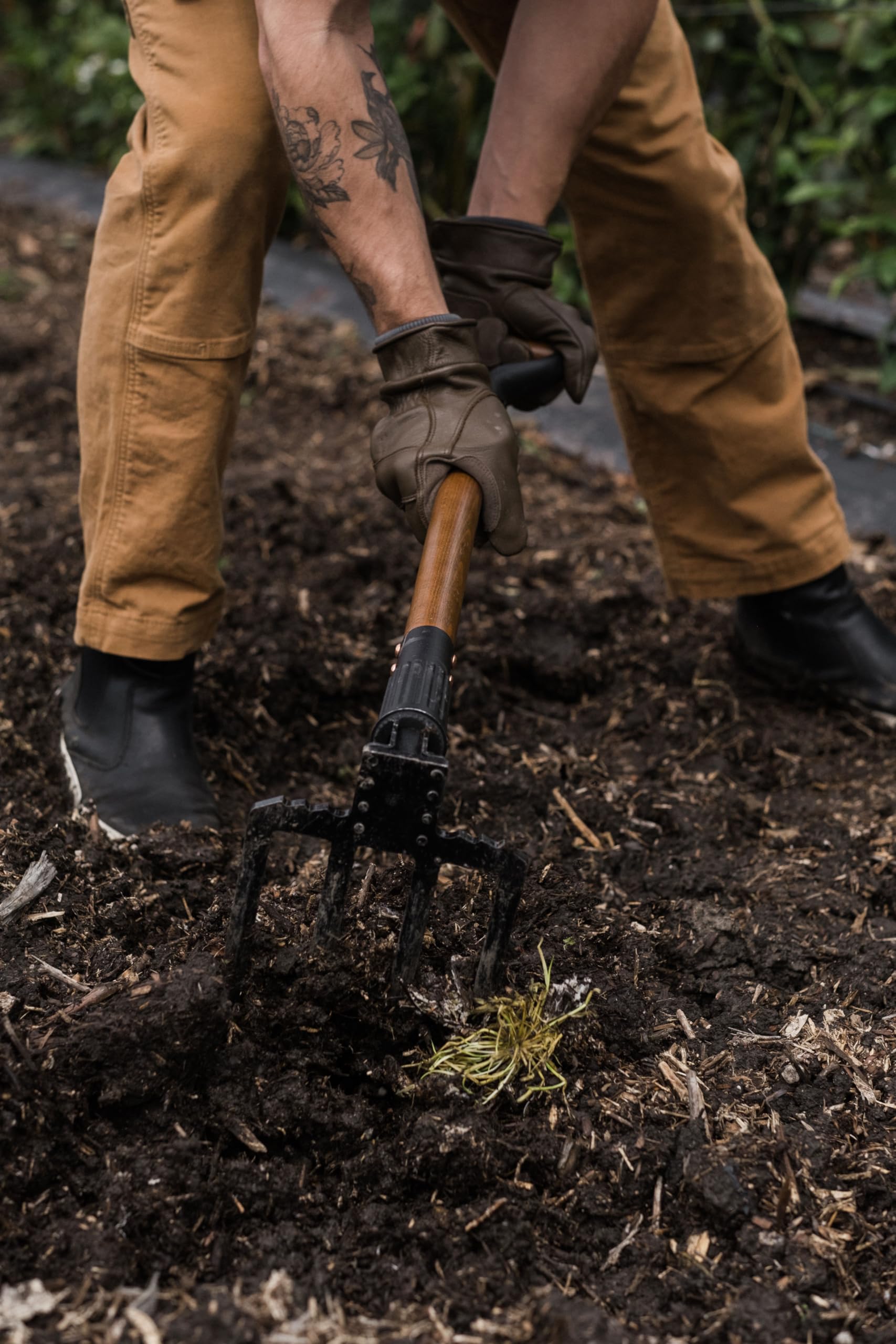 Amazon.com : Barebones Folding Spading Fork - Versatile Gardening 