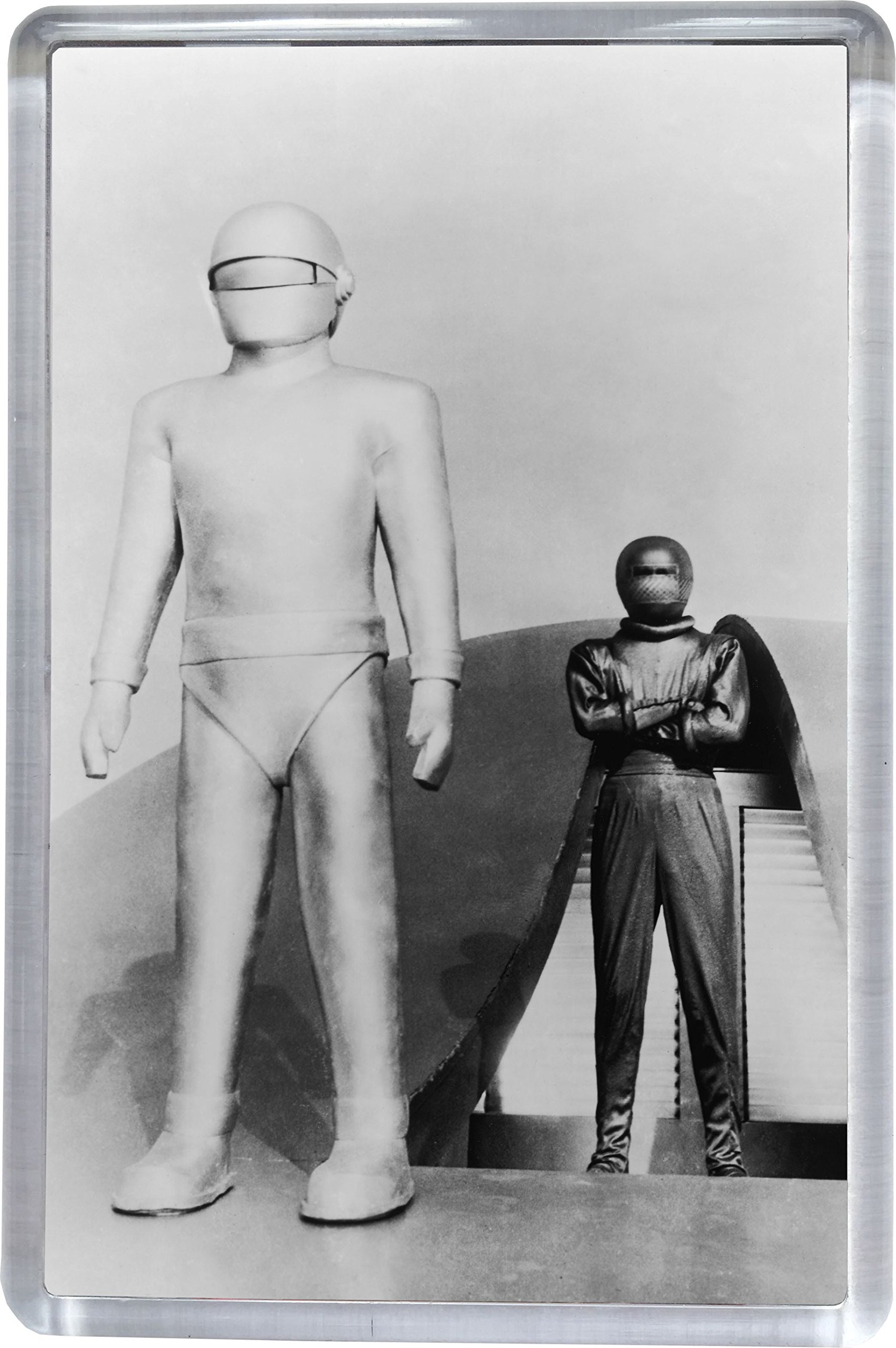 Super Universe The Day the Earth Stood Still Black and White Magnet 5 x 7.5 cm
