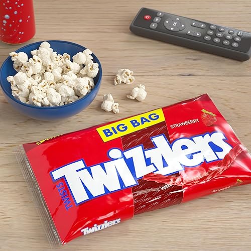 Vista 6 de TWIZZLERS Twists - Bolsa grande de caramelo masticable con sabor a fresa, 32 onzas