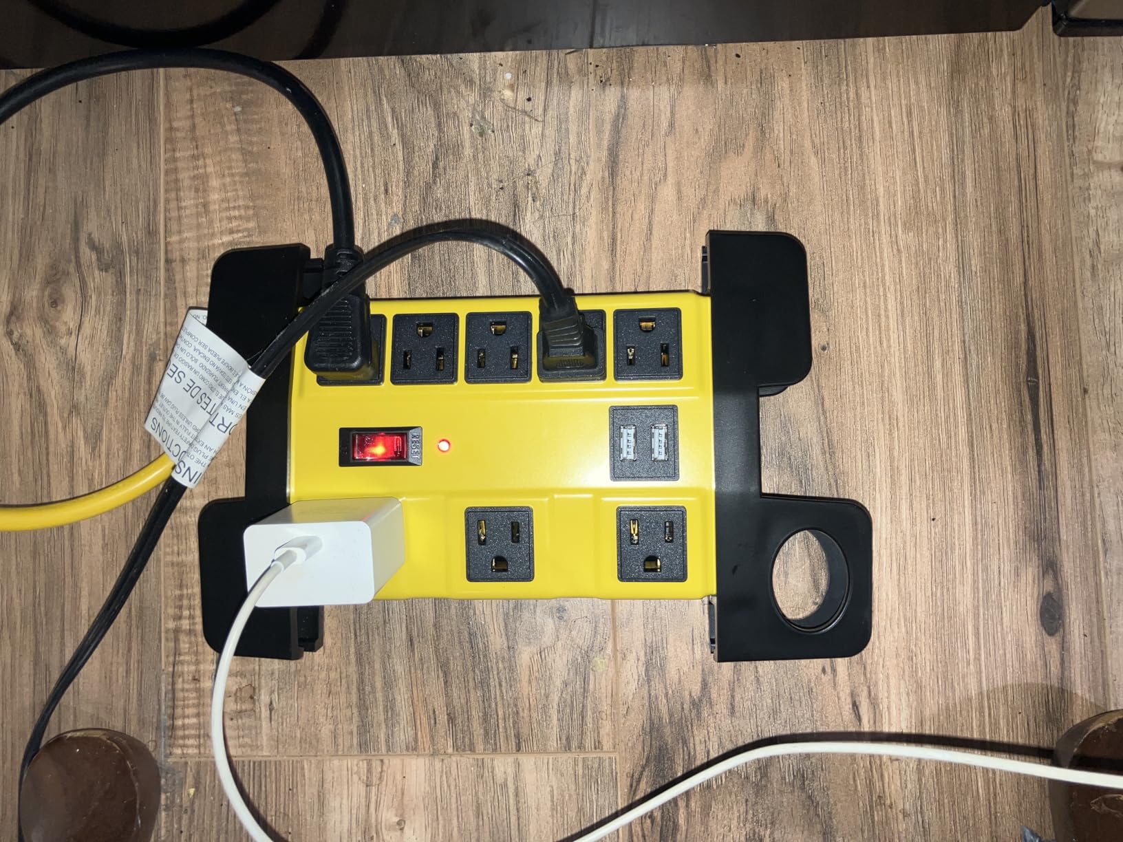 USB charging detail and outlet spacing on CCCEI strip