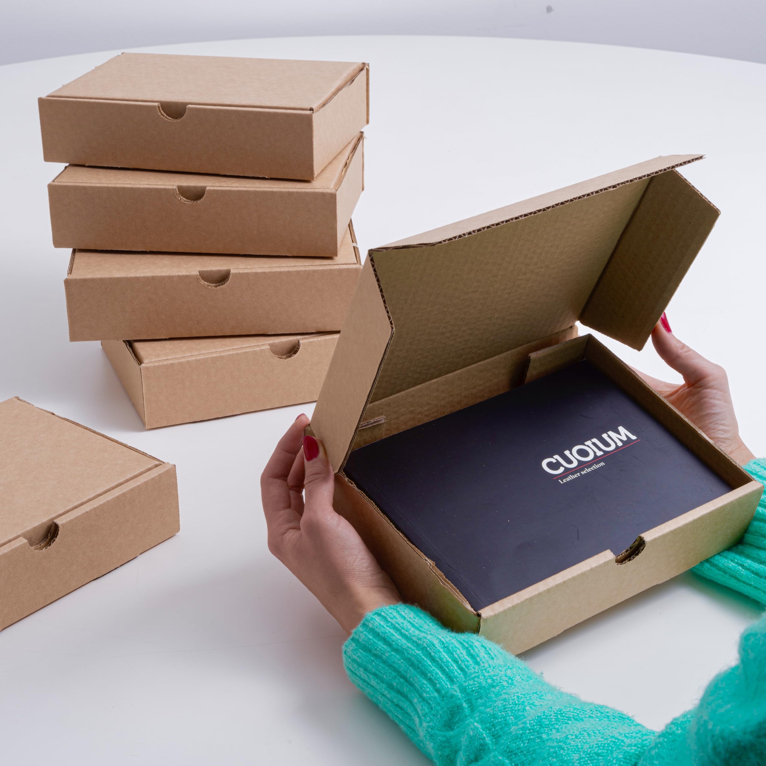 IPEA Cajas de Cartón 21 x 15 x 5 cm para Envíos, Comercio Electrónico, Regalos - 10 PIEZAS - Made in Italy - Cajas Cuadradas Planas Multiusos para Embalar Objetos, Eventos, Fiestas - Caja