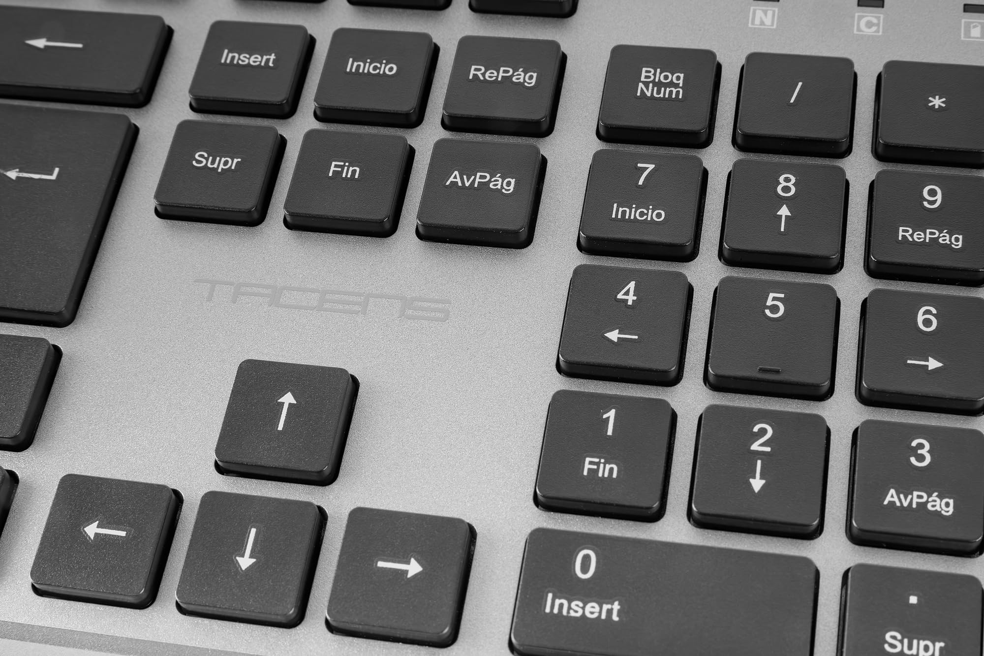 Tacens Zenith, Combo Inalámbrico 3en1 con Tecnología DualLink 2.4 GHz, Teclado Completo Full-Size con SmartKey Copilot AI, Ratón Óptico 3200 dpi, Alfombrilla Nanotextil, Idioma Portugués, Negro