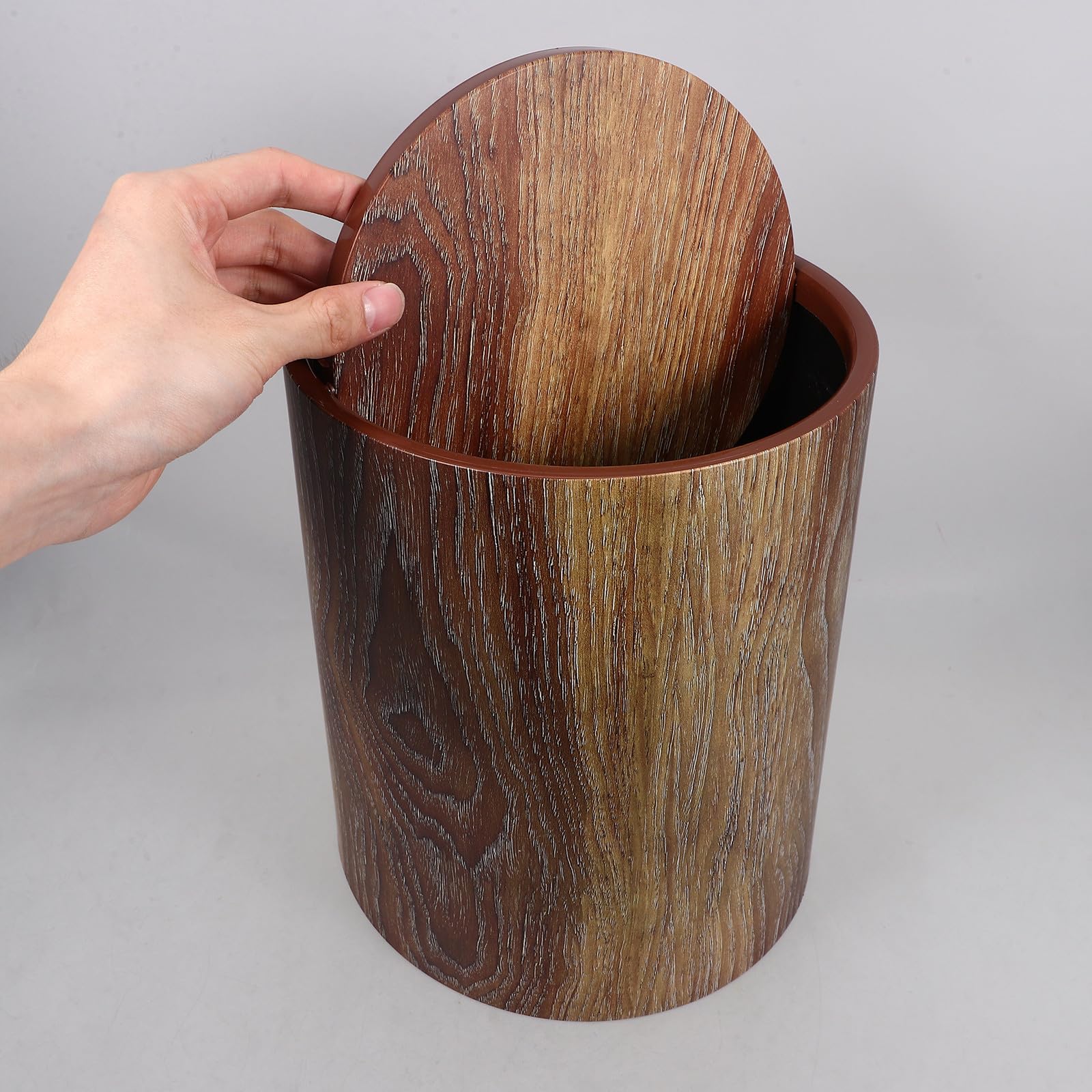 Cubo de Basura de 12l Tapa Abatible de Imitación Madera en Pp, Gran Capacidad y Resistente a Deformaciones para Oficina y Cualquier Espacio