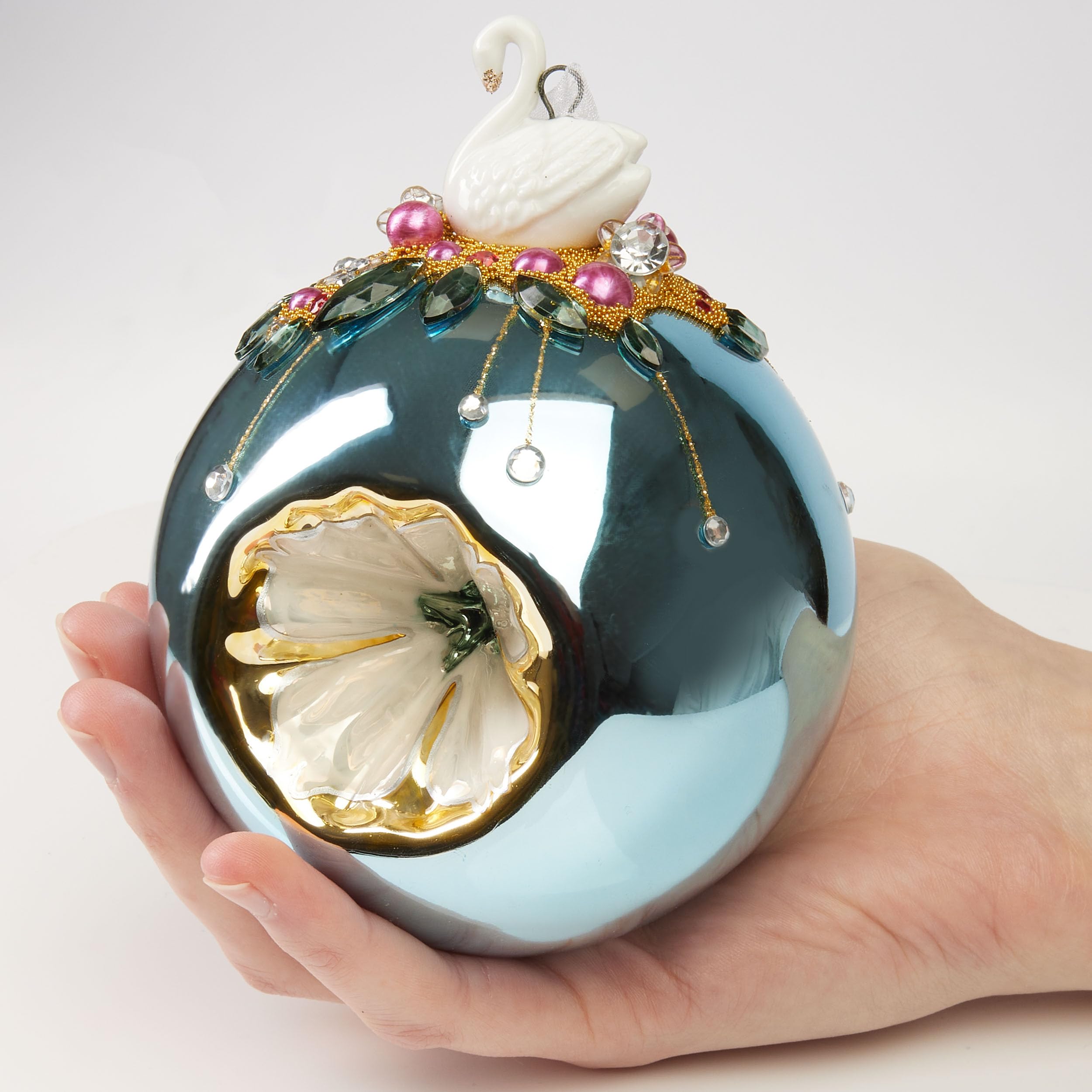 BRUBAKER Pallina Di Natale In Vetro Con Ballerina In Porcellana E Cigno, 10 Cm, Decorazione Natalizia Artigianale - 4