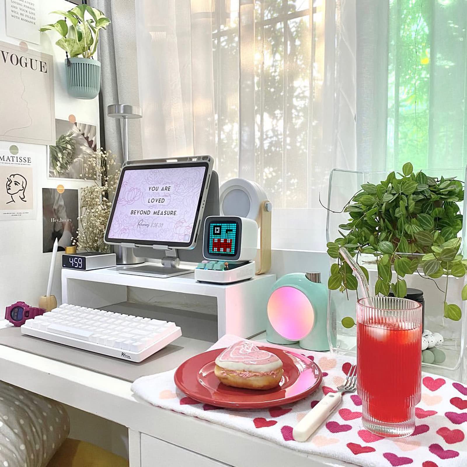 Amazon.com: Divoom Ditoo Bluetooth Speaker(White) & Planet-9 Mood