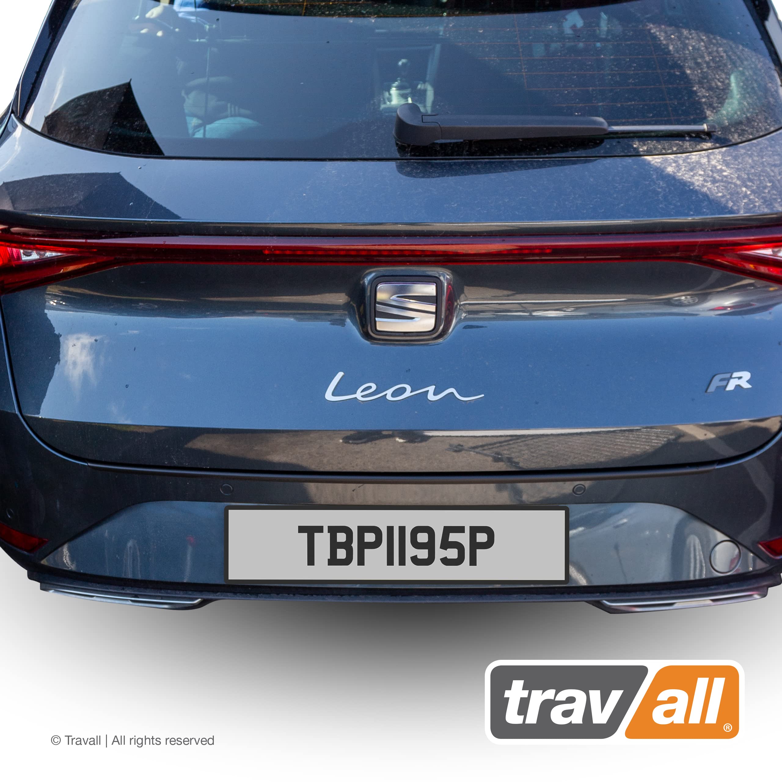 Travall Car Trunk Bumper Protector Compatible with Seat Leon SW/Estate (2020-) - Vehicle-Specific Black Smooth Plastic Moulded Rear Bumper Protector