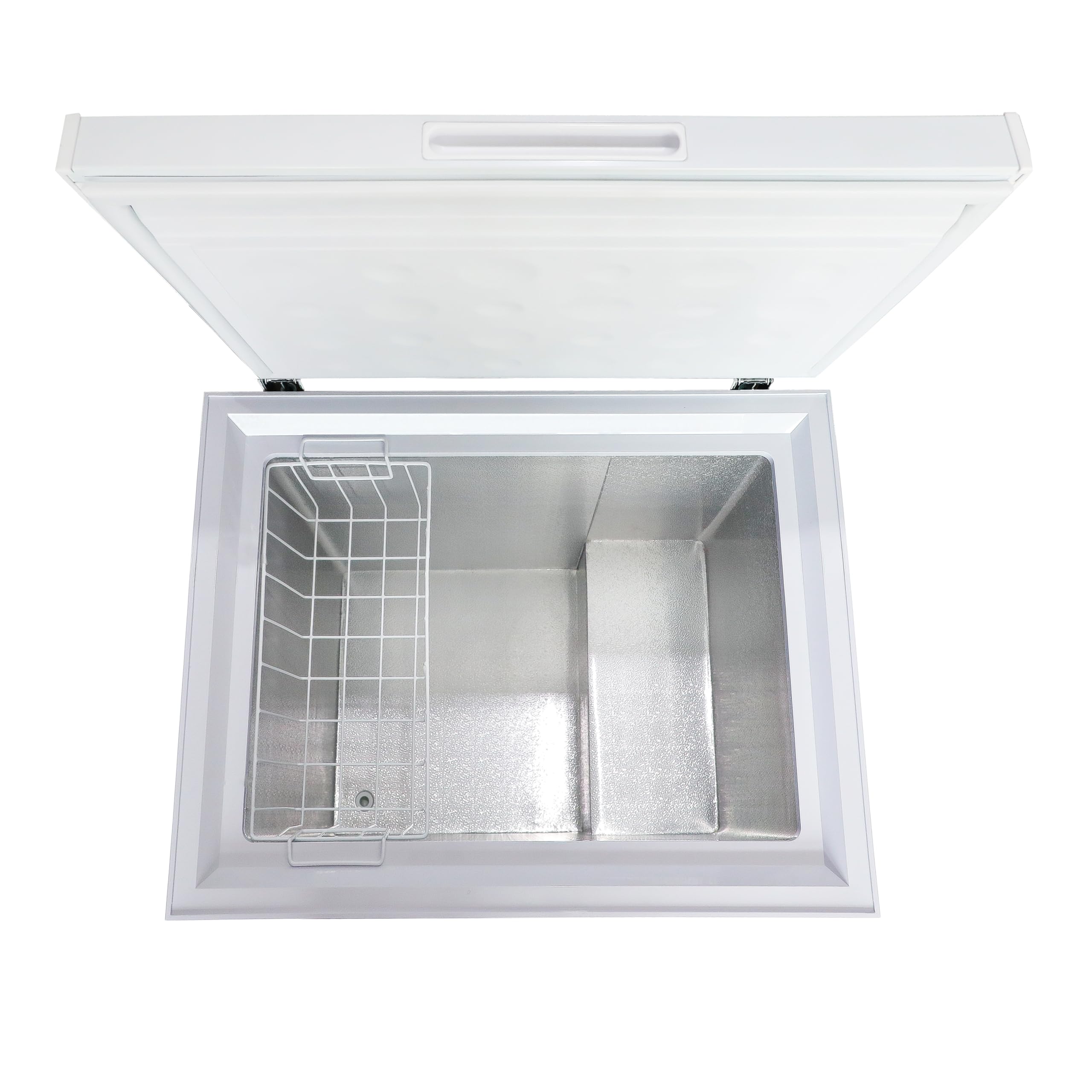 Commercial Cool 5.4 Cu. Ft. Chest Freezer,White on Fridge.com - View 6