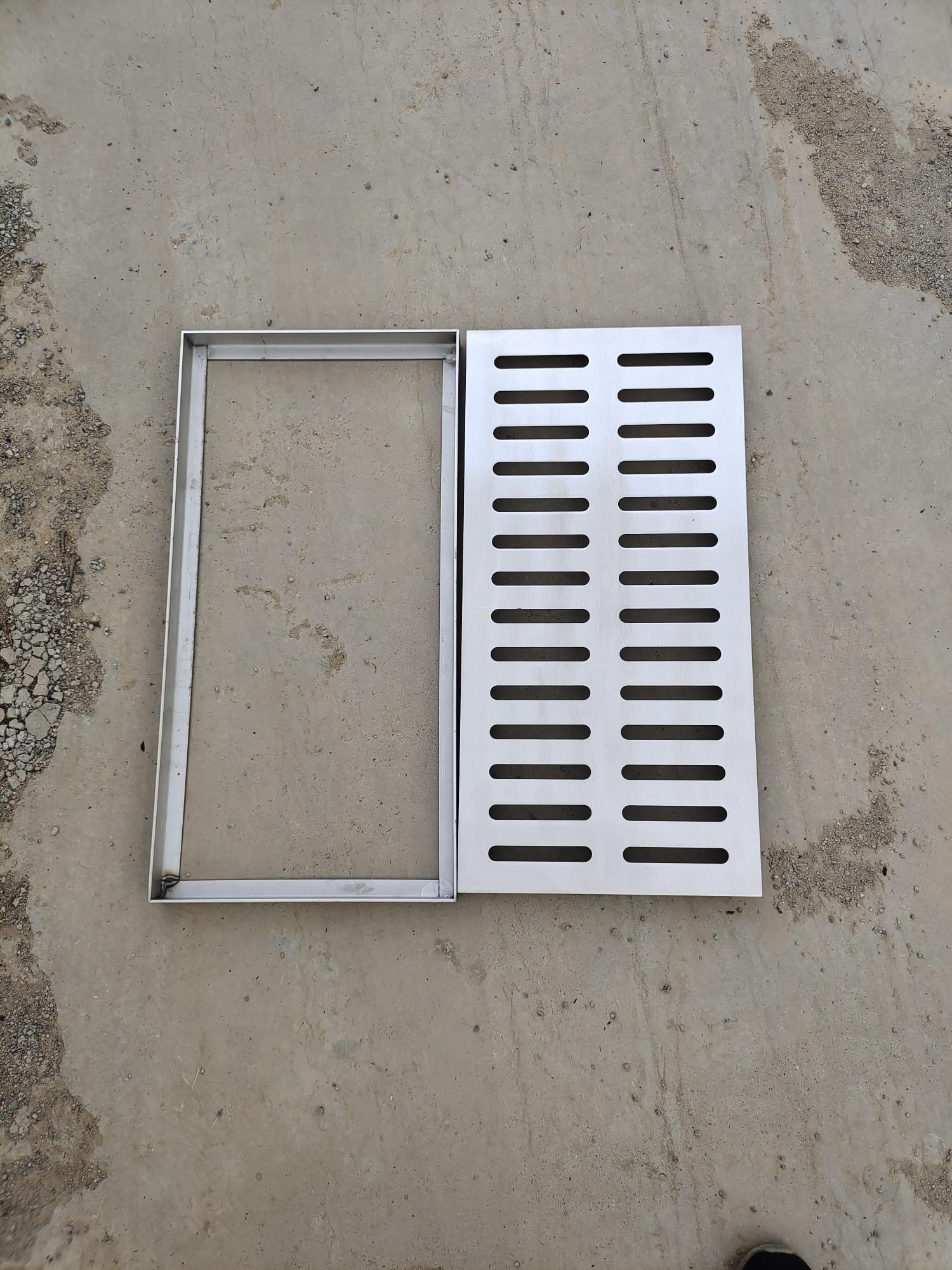 Canaletta Di Scarico In Acciaio Inox 304 - Griglie Per Scolo Acque Piovane - Multiple Misure Da 10 A 60 Cm - Foto 11