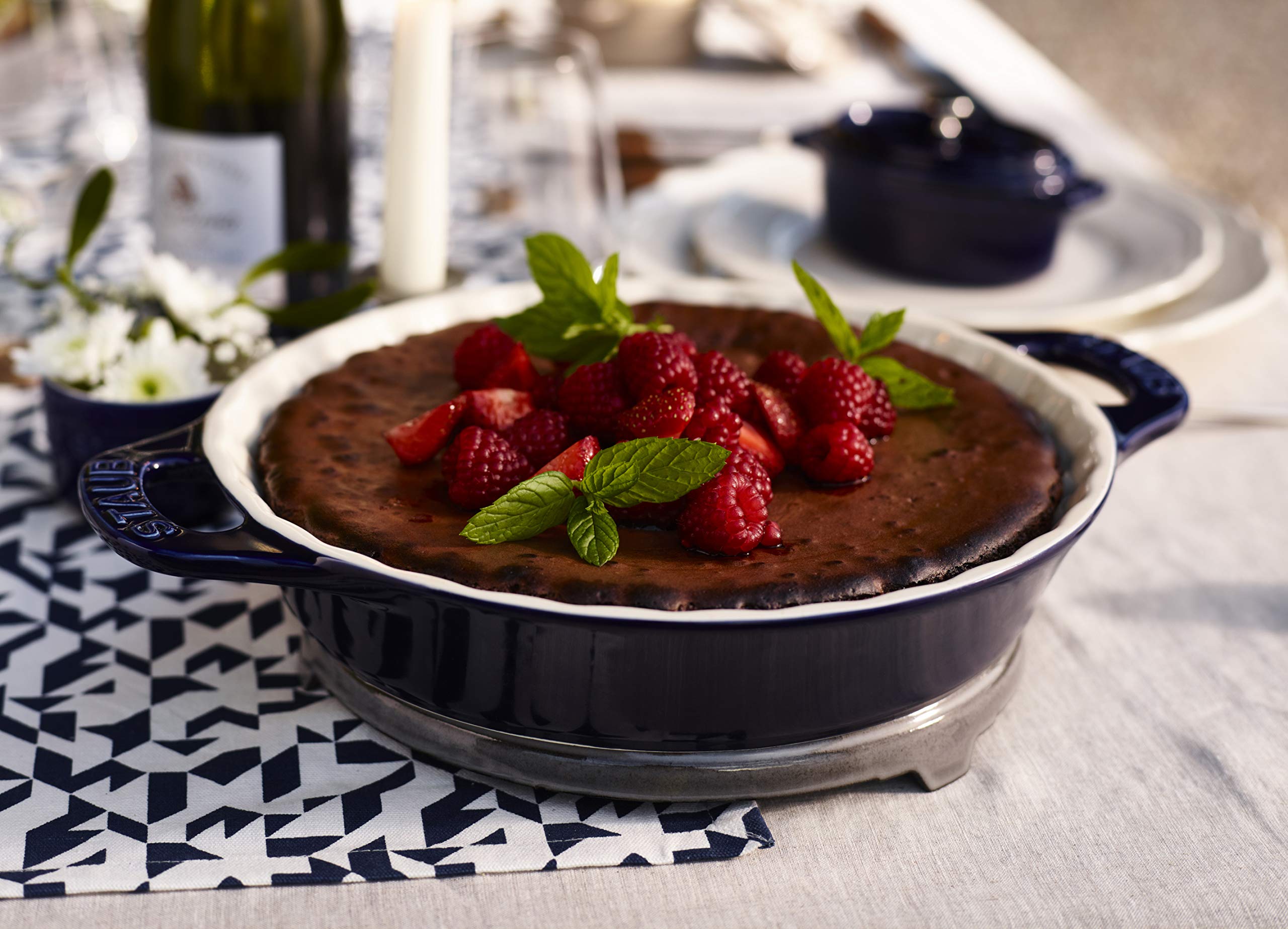 Staub - Moule à tarte rond - rouge cerise 28 cm 2 litres
