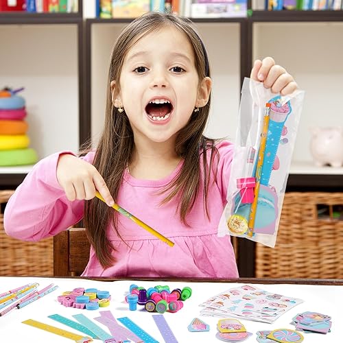 Miniatura 5 de PerKoop 168 piezas de recuerdos de fiesta de helados, Candy Land, incluye mini calcomanía, lápices, papelería, set de regalo, suministros de regalo