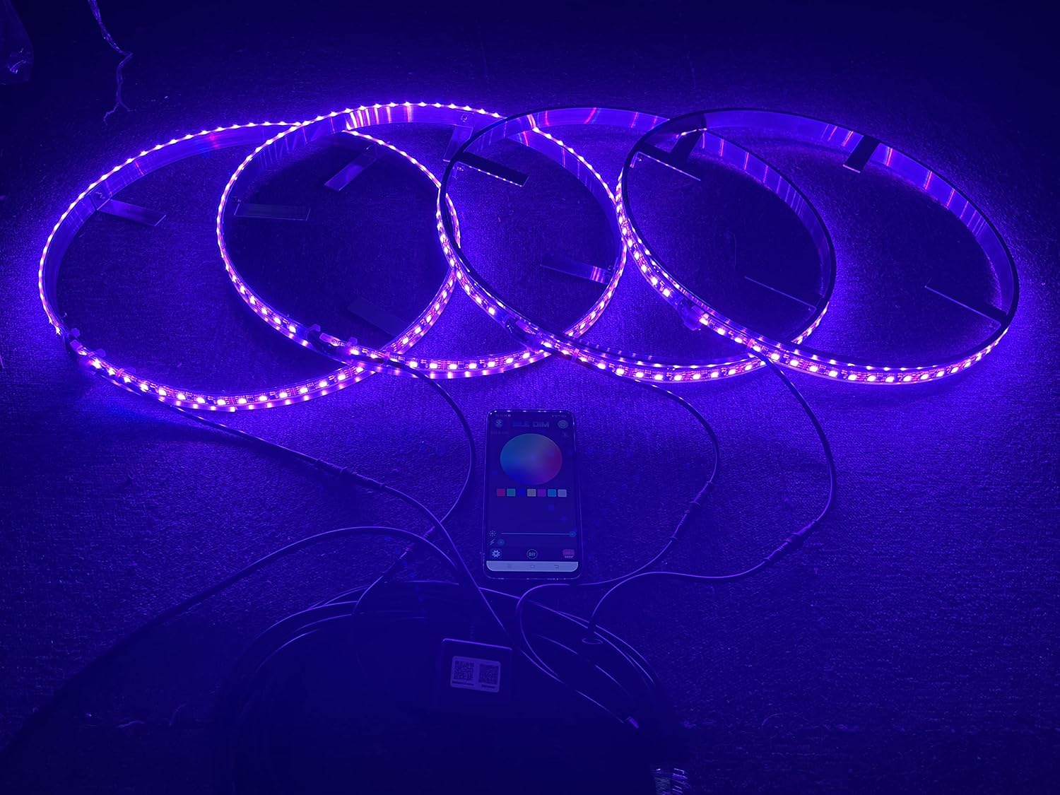 15.5'' RGB Colors Shift LED Wheel Ring Light w/Braking Functionand Strobe Multiple Changing LED Wheel Well Light Rim Lights Flashing Tire Lights for Car Truck Vehical