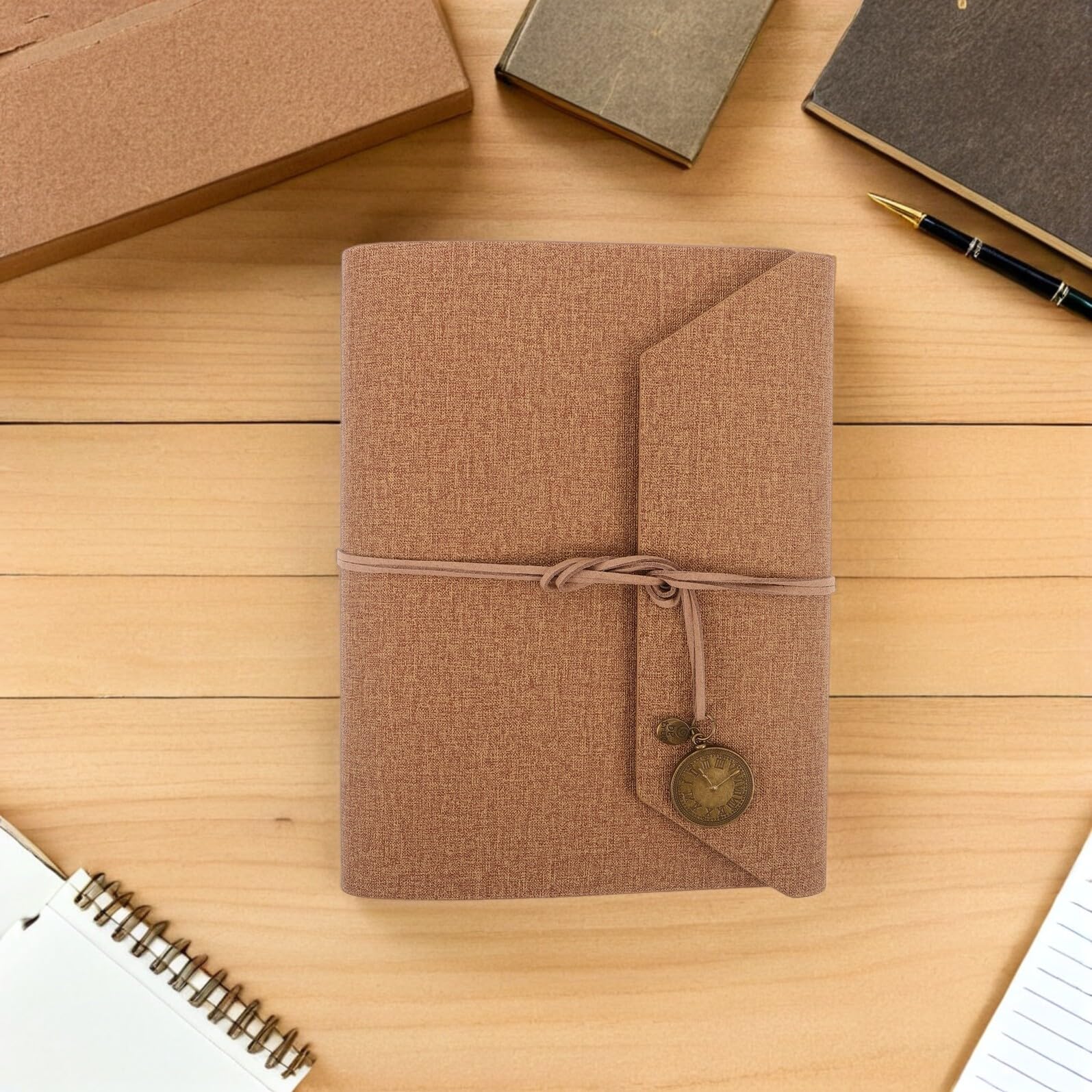 Healvian Álbum de Fotos DIY Autoadhesivo Carpeta de Anillas Hojas Sueltas Kraft Tamaño Mediano Color Caqui para Scrapbooking Álbum de Recuerdos para Bodas Viajes y Celebraciones