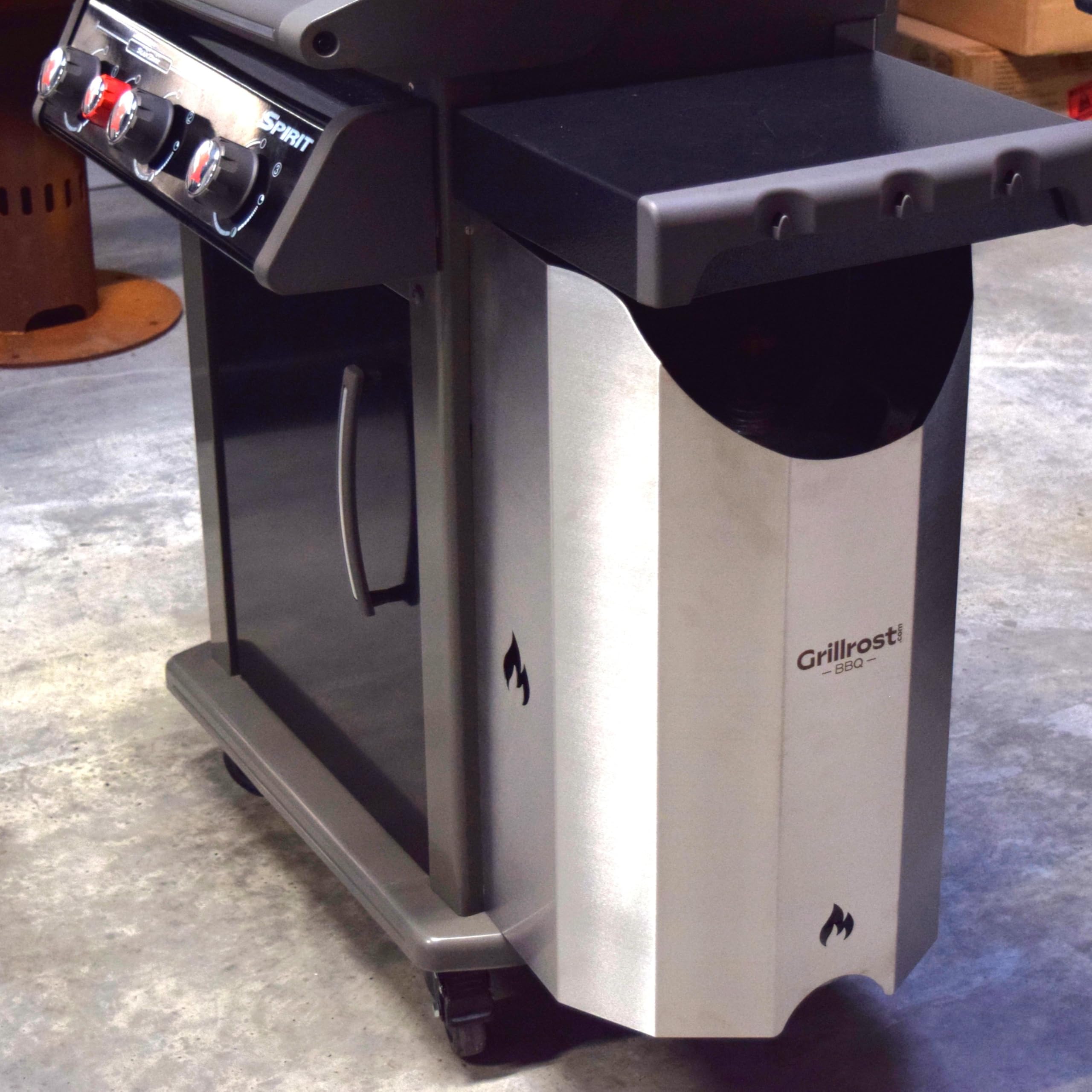 Grillrost.com Das Original Massive Gasflaschenabdeckung aus Edelstahl – Stabil, sicher und passend für Weber Spirit 200 & 300er Serie