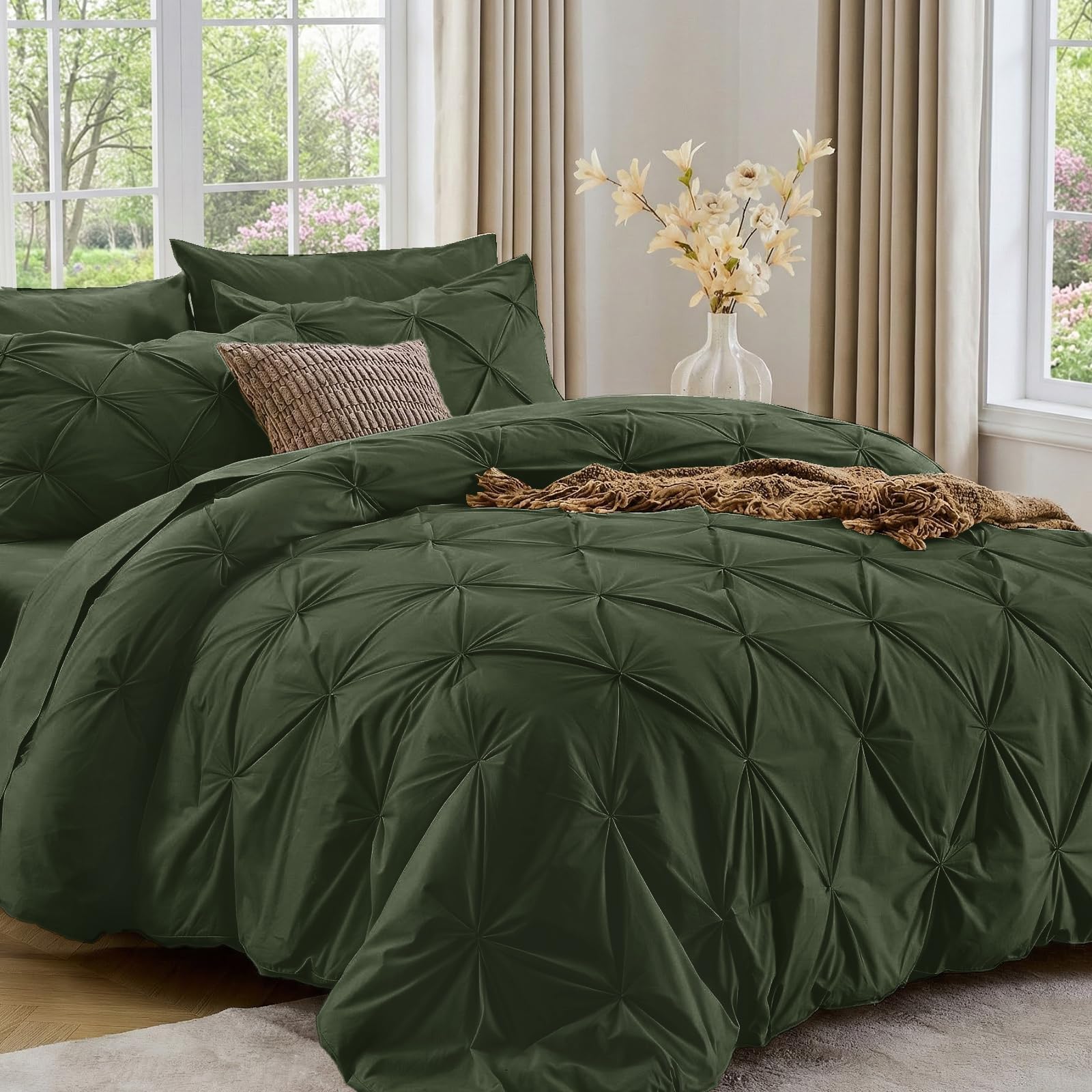 Sasttie King Size Comforter Set, 7-Piece Bed in a Bag, Pintuck Bedding Sets for All Season, Includes Comforter, Flat Sheet, Fitted Sheet, Pillowcases and Pillowshams, Dark Green