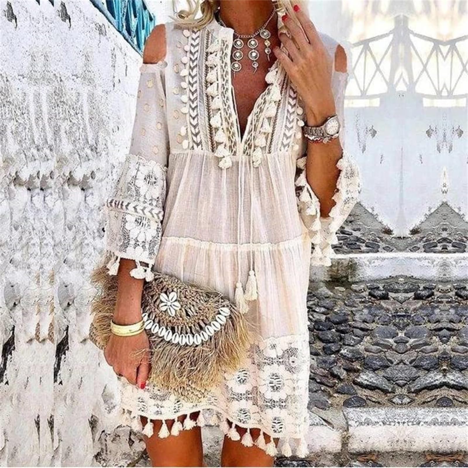 Minivestido para Mujer con Bordado, Escote en V y Hombros Descubiertos; Vestido Estilo Boho con Mangas Acampanadas 3/4, Encaje, croché y Adornos de borlas
