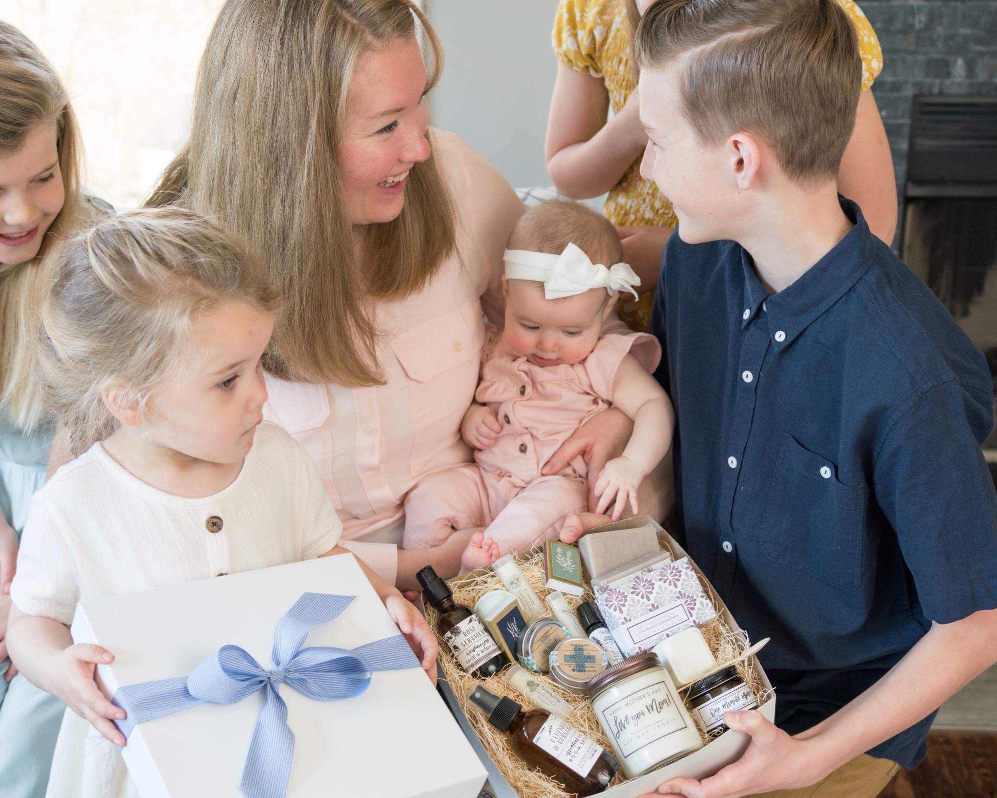 Luxury Relax Spa Gifts for Women - Spa Kit -16 piece Women Birthday gifts ideas - Gift for her, gifts for mom, Spa Gift Basket