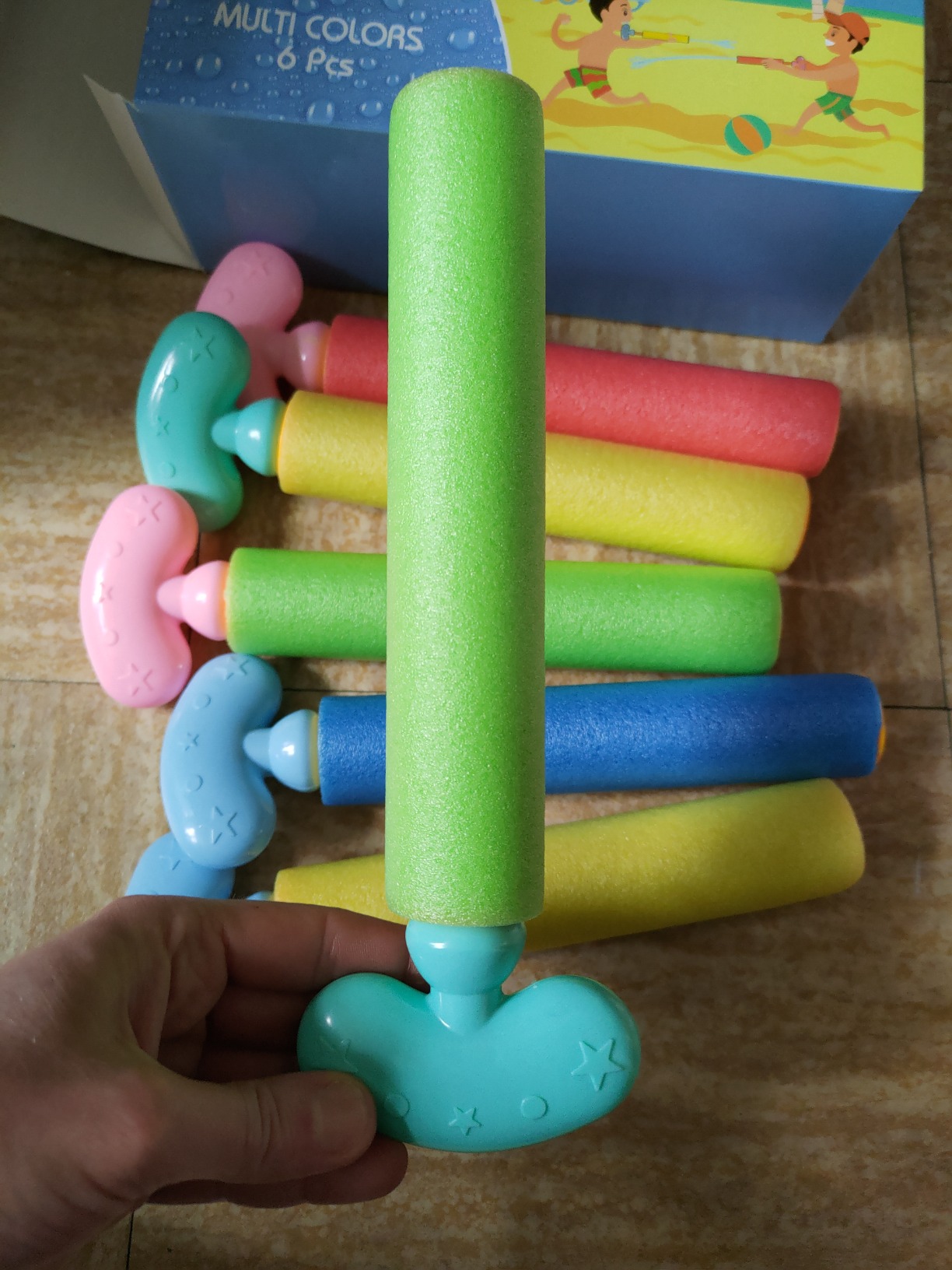 4 PCS Pistolet à Eau Enfant Mousse - Canon à Eau Longue Portée 25-35 Pieds Pour Été