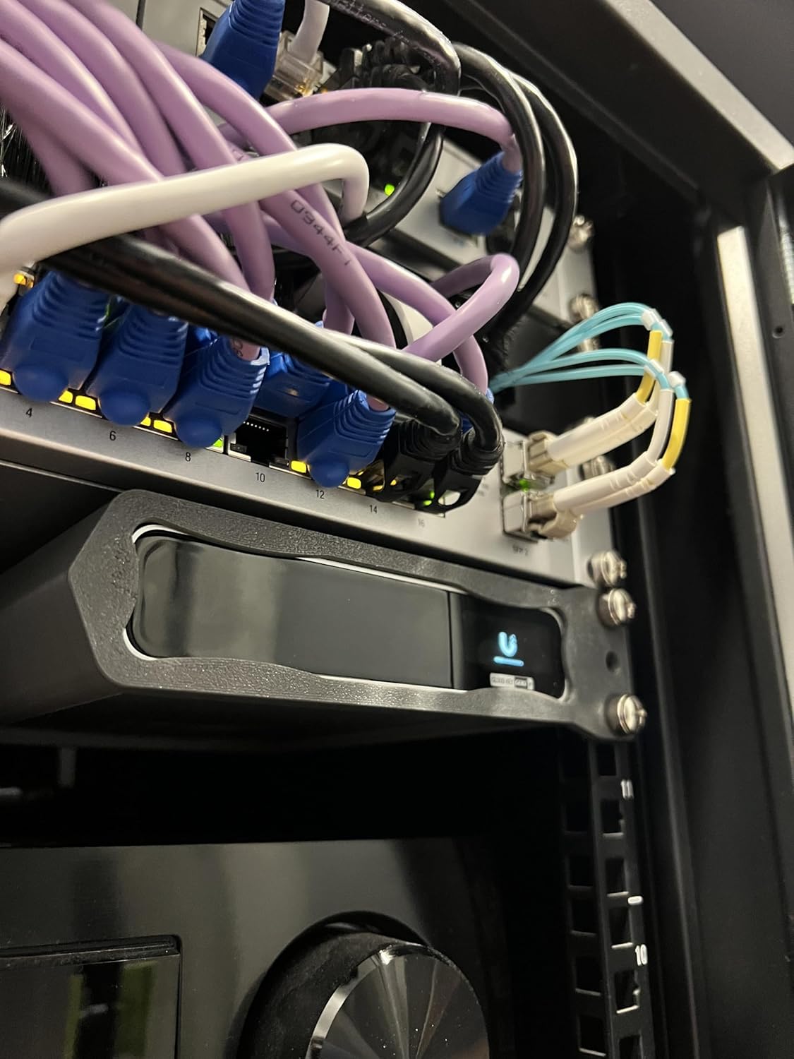 1U Rackmount Bracket for Unifi Cloud Key G2 - Black