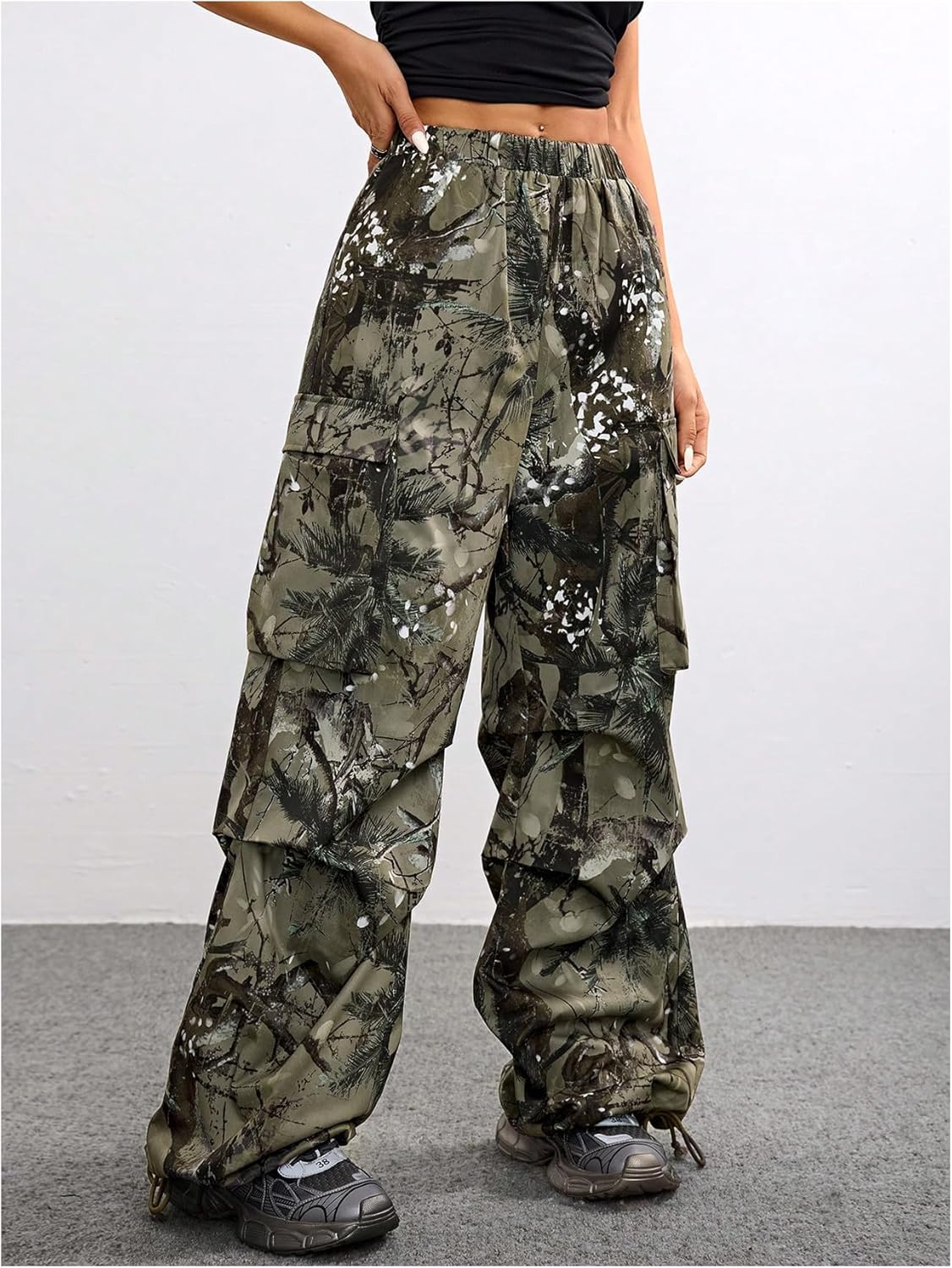 GORGLITTER Women's Camo Cargo Pants Wide Leg Baggy High Elastic Waisted Parachute Pants Y2K Camouflage Trousers Streetwear - Image 4