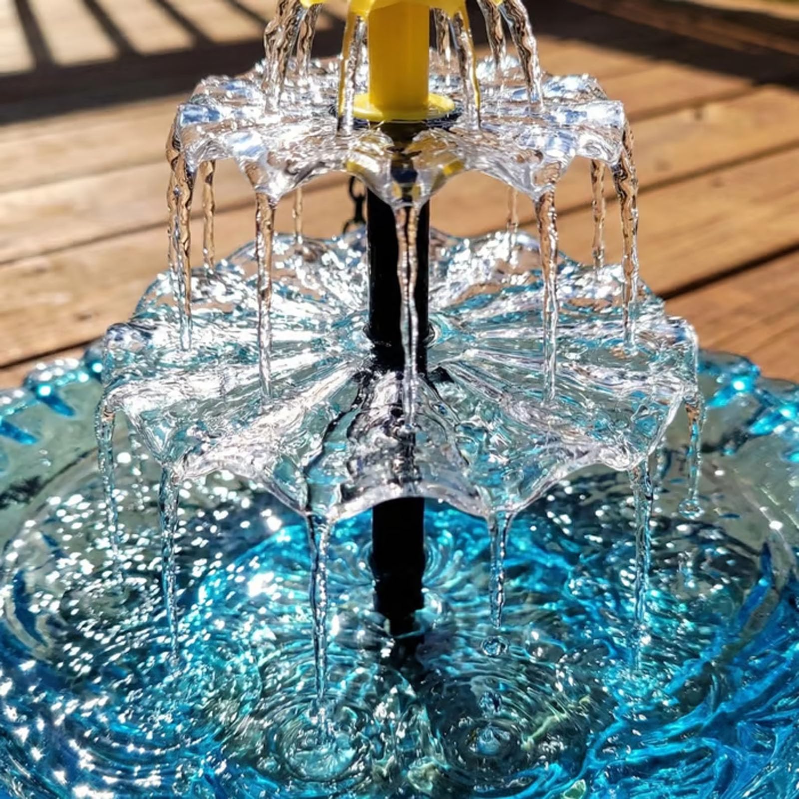 Bain d'oiseaux Abreuvoir Exterieur,Fontaine Solaire pour Jardin Oiseaux,Mangeoire Oiseaux Décoration,Bains pour Oiseaux Sauvages,Décor Suspendu pour Jardin Et Balcon Attirant Les Colibris(Bleu)