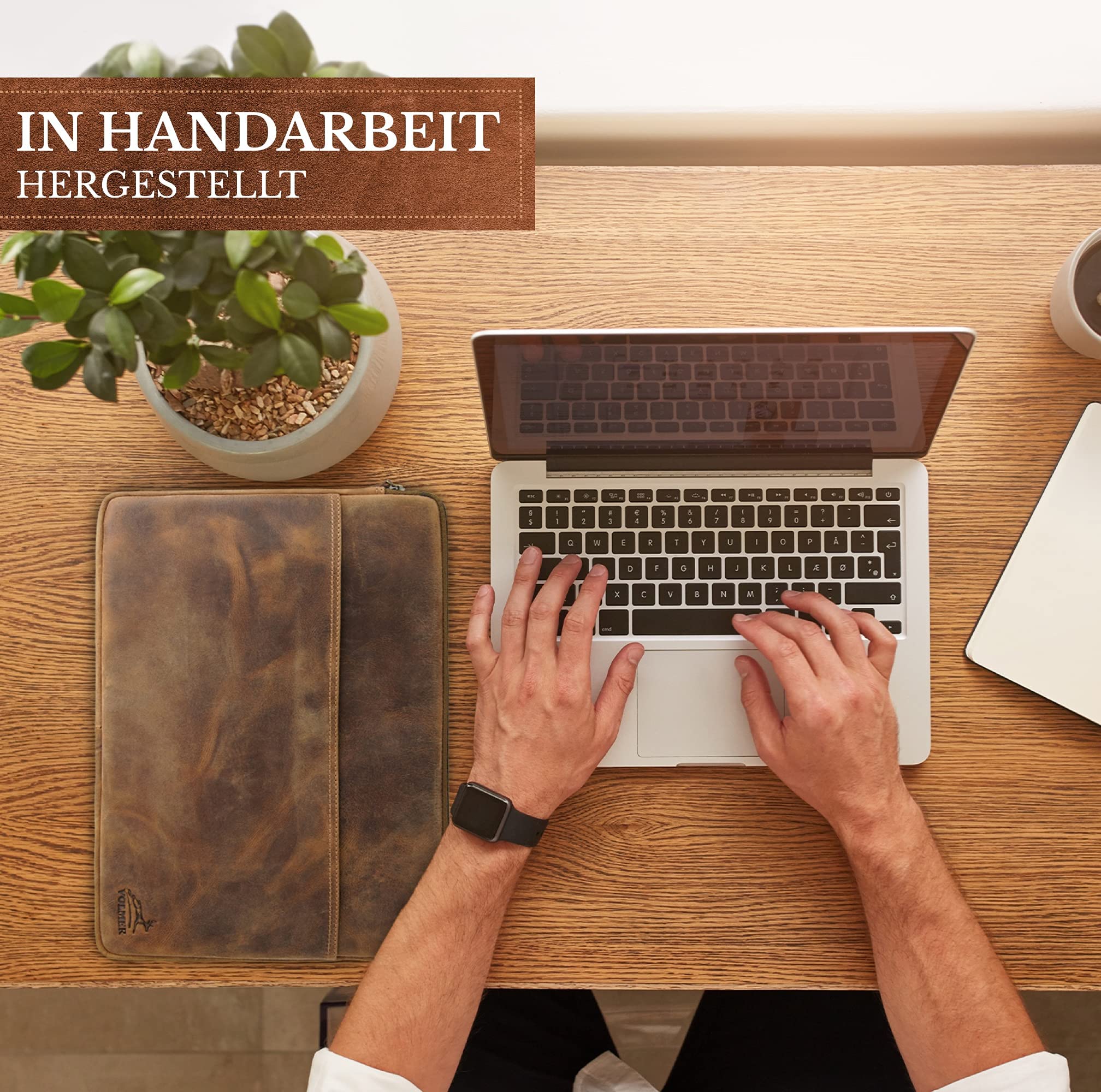 Fa.Volmer ® 13.3 Zoll Laptop Hülle aus edlem Büffelleder - braun - mit Metall-Reißverschluss - gepolstert - Innenmaße: 33x24x3 cm (Braun 13.3 Zoll)