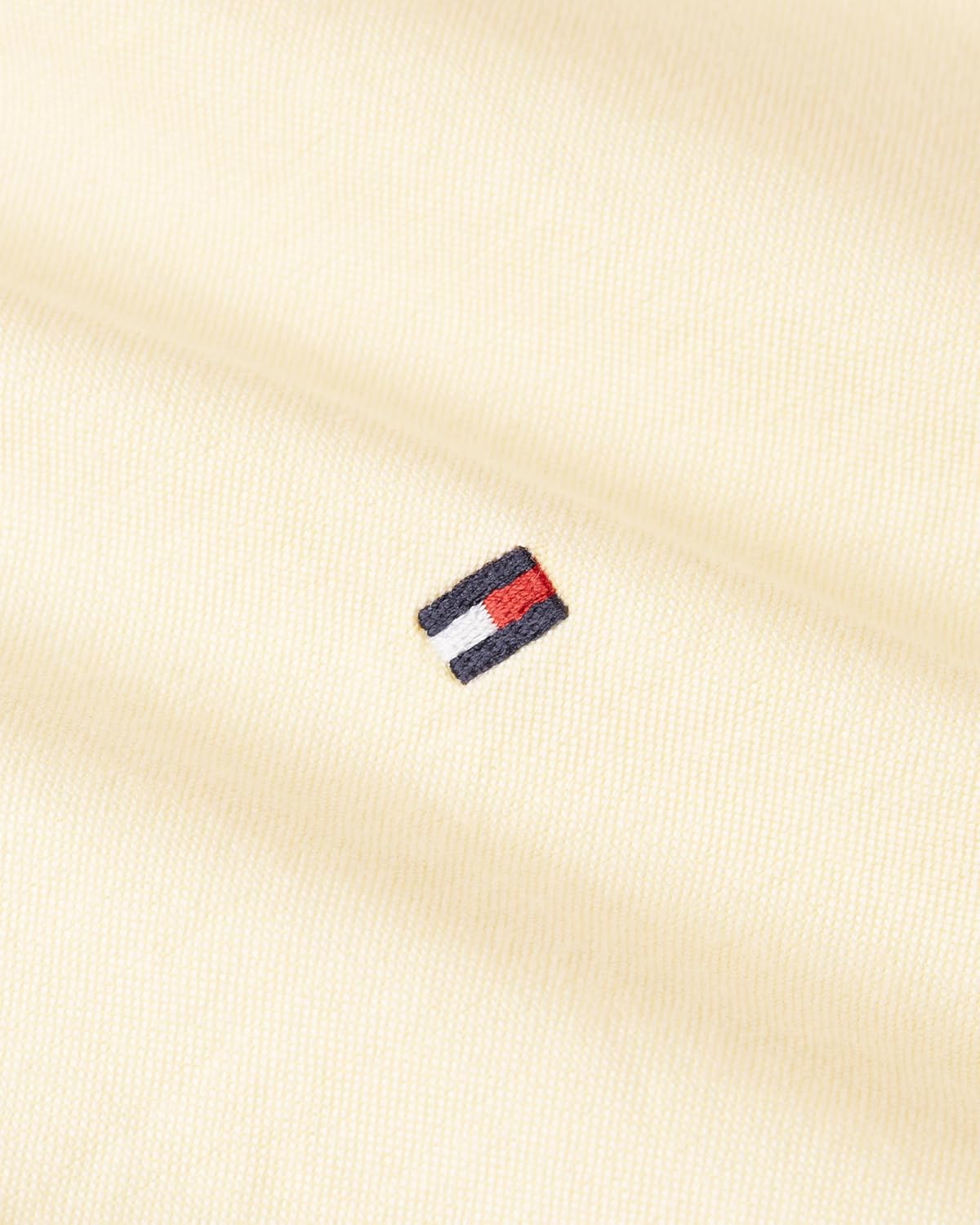 Tommy Hilfiger Men's Long Sleeve Oxford Shirts in Regular Fit, Men's Button Down Shirts, Also Available in Big and Tall