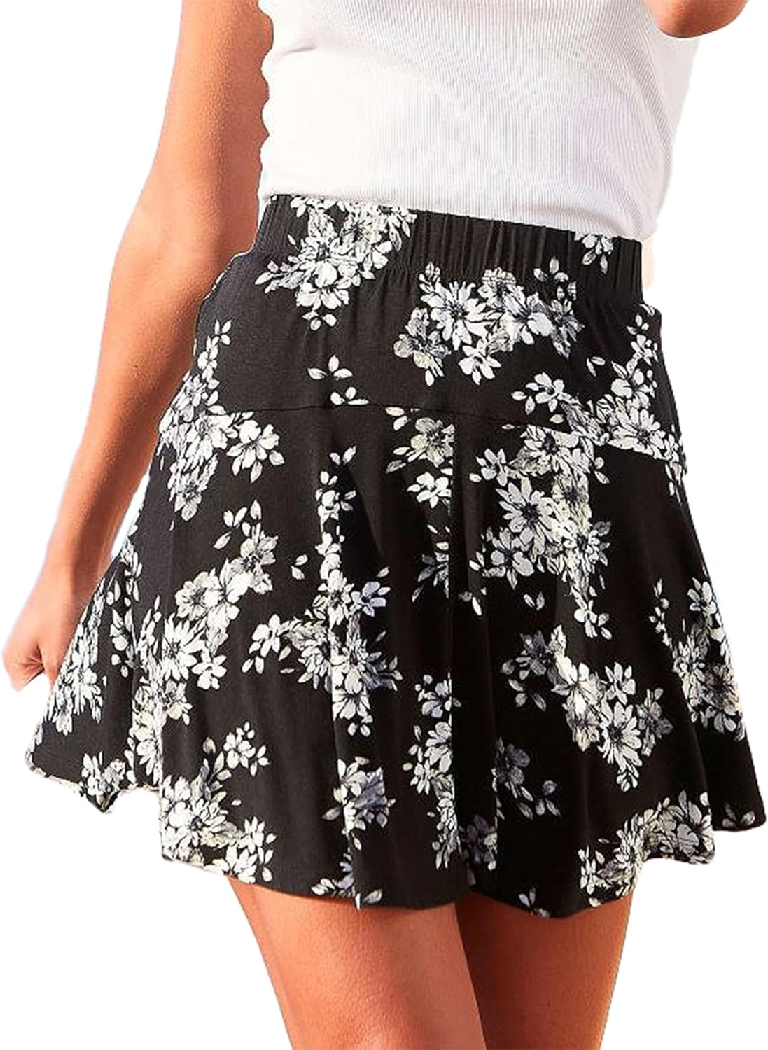 LASCANA Women's Flared Skort