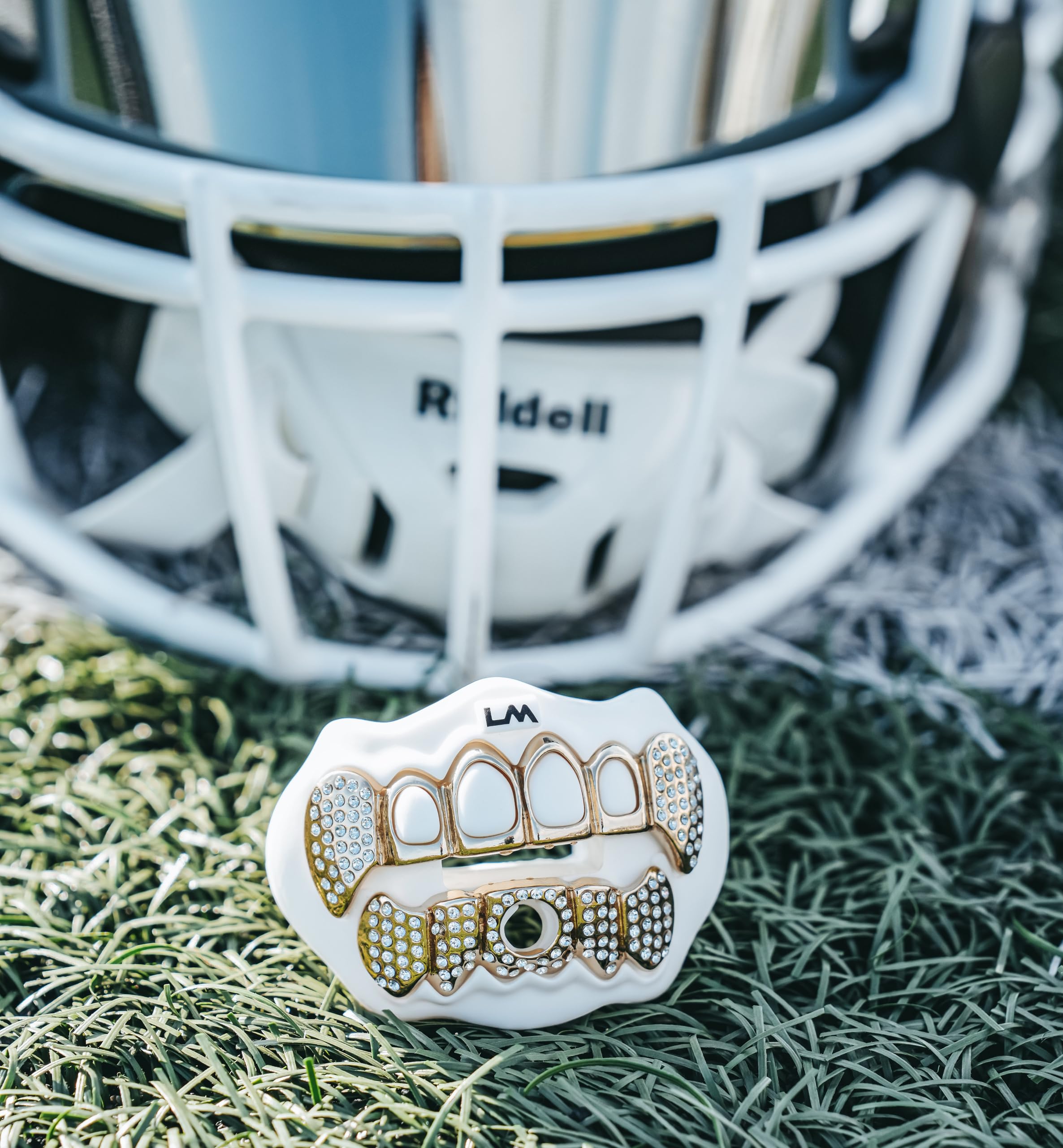 【特価】Loudmouth3Dクローム グリルズブリン ホワイト／ゴールド Amazon | Loudmouth Football Mouth Guard - 3D Bling Chrome Grillz