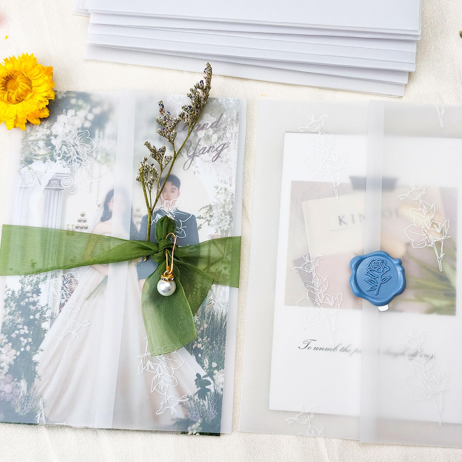 Pilloze 50 Pack White-Flowers Vellum Jackets for 5x7 Invitations - Pre-Folded 115GSM Wedding Invitation Wraps for Wedding, Invitation Cards, Greeting Cards, Baby Shower, Birthday