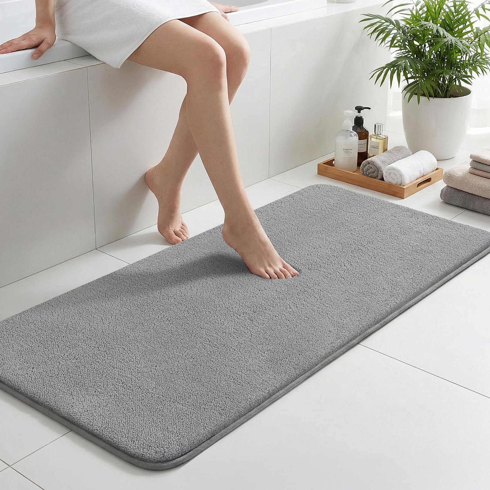 Sour Lemon Extra Large Bath Mat 50 x 120 cm, Light Grey Soft Microfiber Bathroom Runner, Non Slip Super Absorbent Bathmats, Fluffy Shaggy Bath Rug for Bathroom Shower Floor, Machine Washable