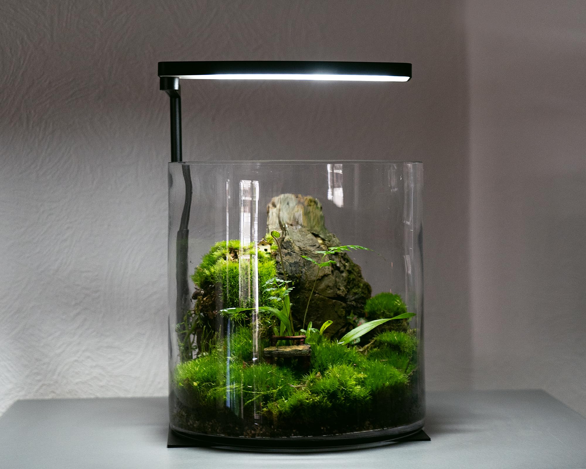 NatureHolic AquaLight Nano+ 360 Plant Pro inkl. Stand | Aquarium LED Beleuchtung | Vollspektrum Aquarien Licht | Für Nanoaquarien bis 45 Liter und Wabi Kusa