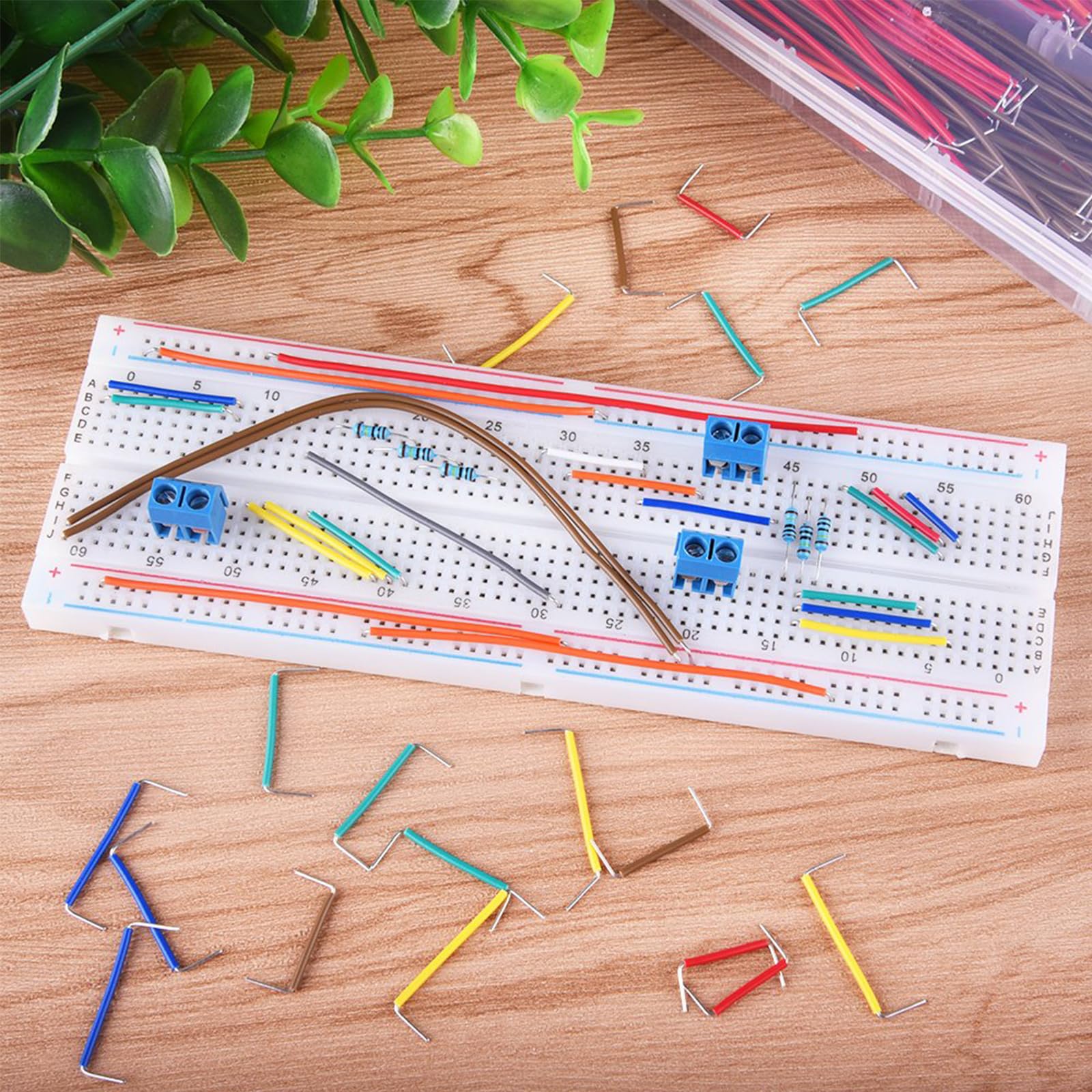 840 Pezzi Flessibile Fili Jumper Kit, 14 Lunghezza Fili Jumper Breadboard 2-125mm, Multicolore U Forma un Cavo Jumper, Filo Jumper con Trasparente Scatola per Saldatura a Circuito Chiuso