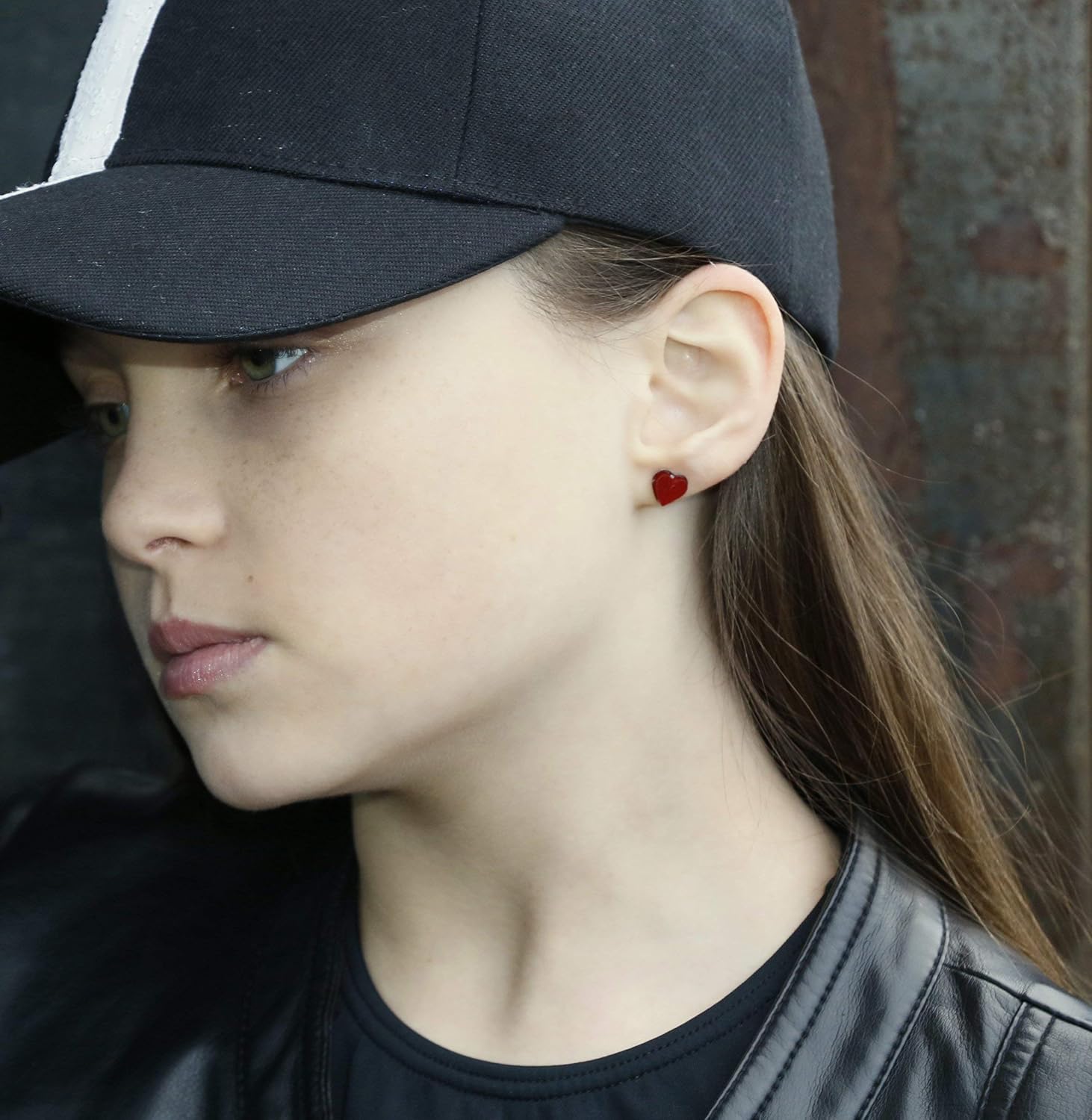 Stainless Steel Glitter Acrylic Heart Stud Earrings 8mm - Image 9