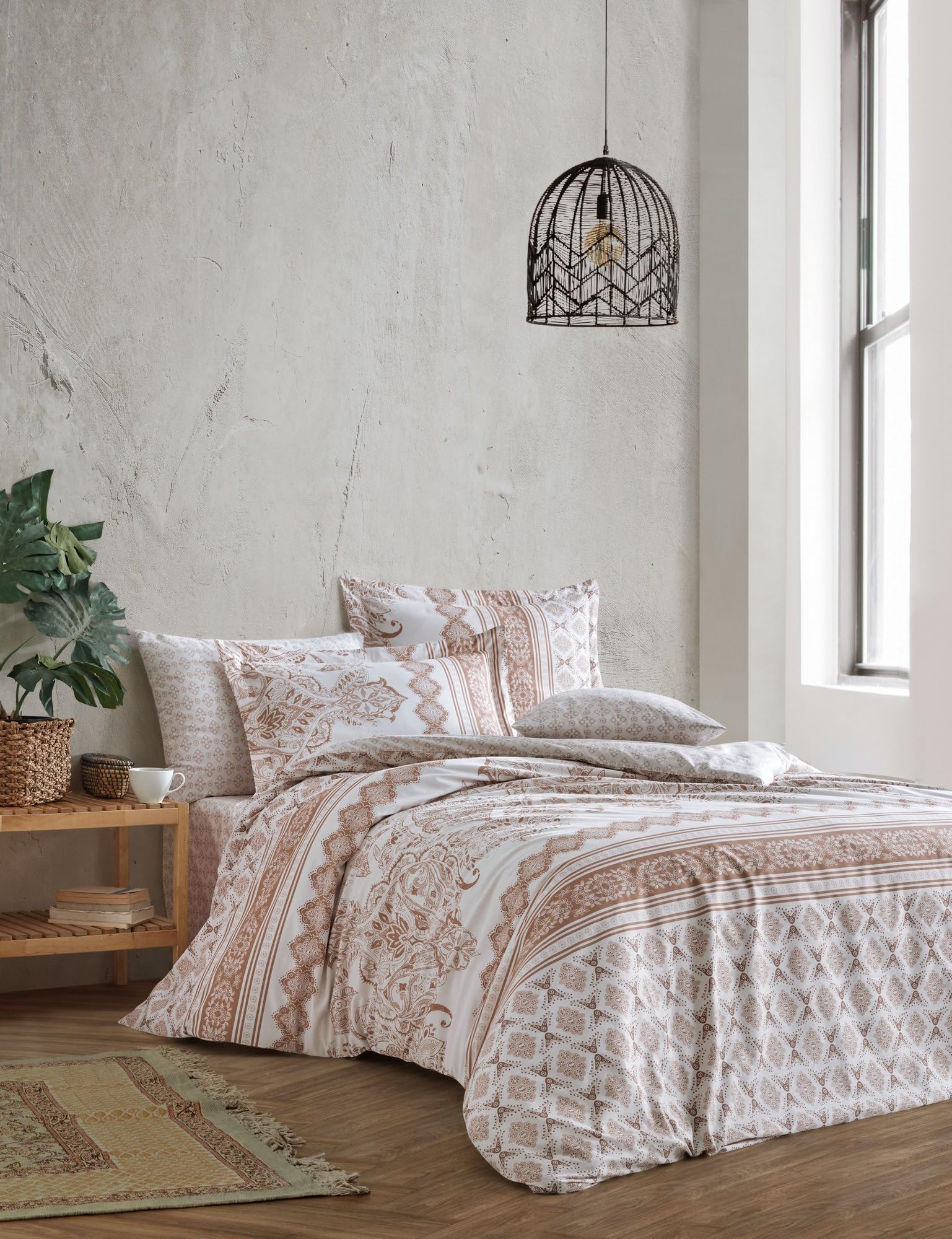 Nuit Des Rêves 100% Cotton Ranforce Pillowcase (80 x 80 cm), Beige & Brown, Soft, Durable, and Stylish, Perfect for Cosy Bedrooms and Elegant Decor