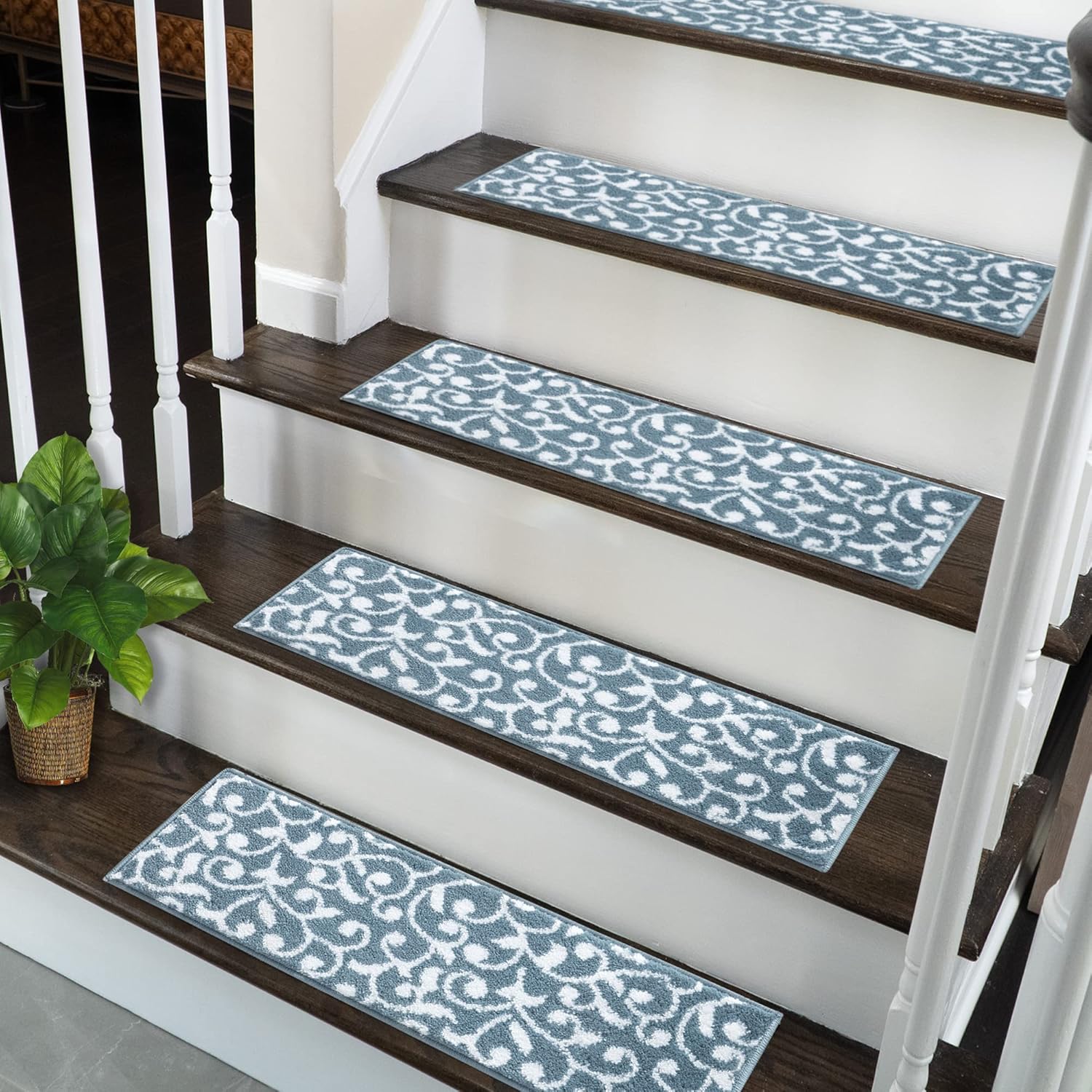 SUSSEXHOME Carpet Stair Treads for Wooden Steps - Indoor Staircase Step Treads with Thick Carpet & Pattern Design - Self Adhesive Safety Treads to Prevent Slipping - Pet & Kid-Friendly - 4-Pack
